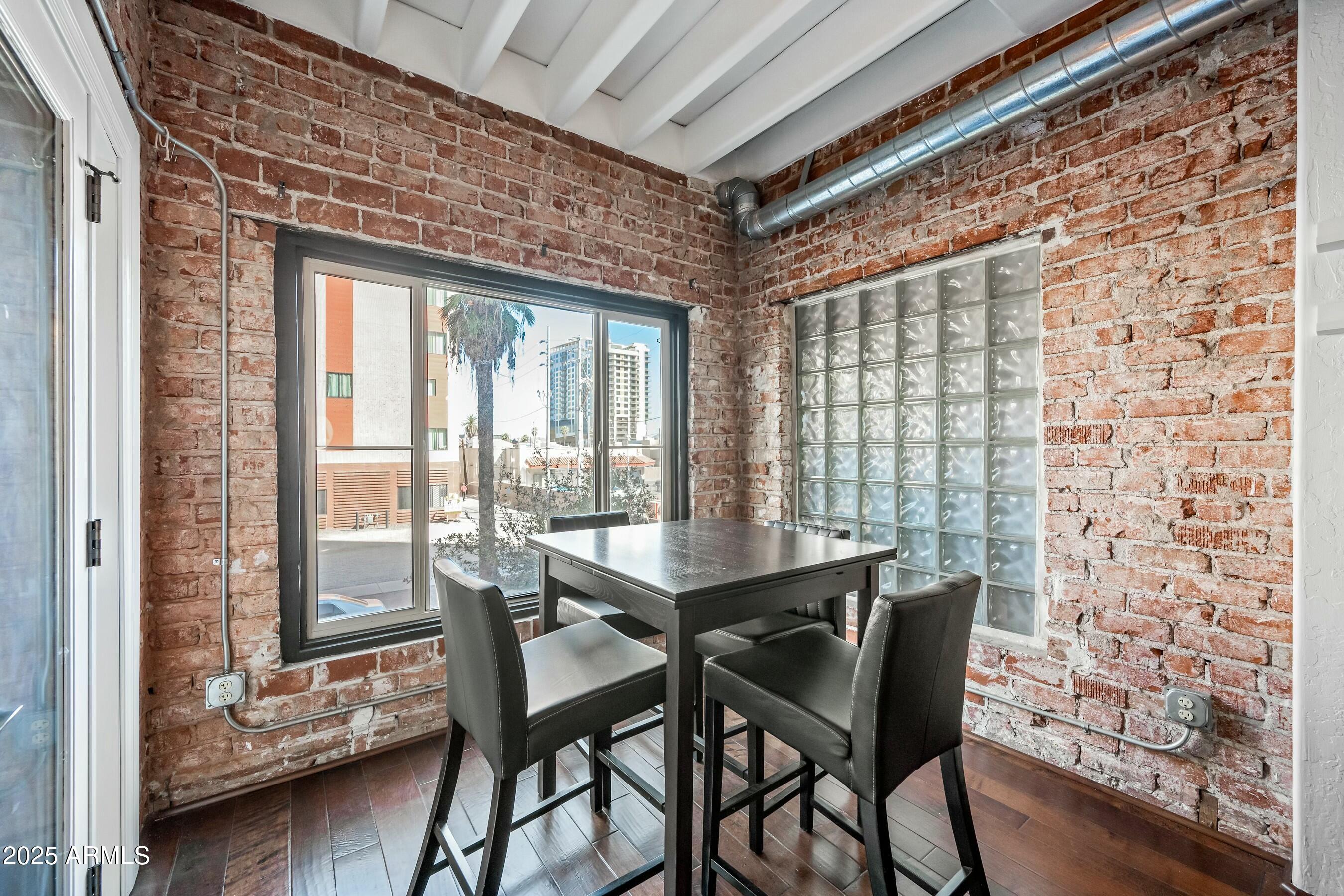 387 N 2ND Avenue # E2
