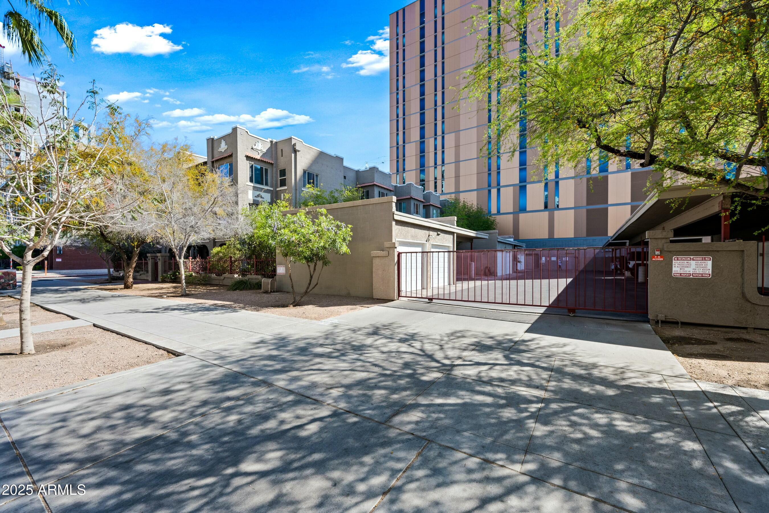 387 N 2ND Avenue # E2