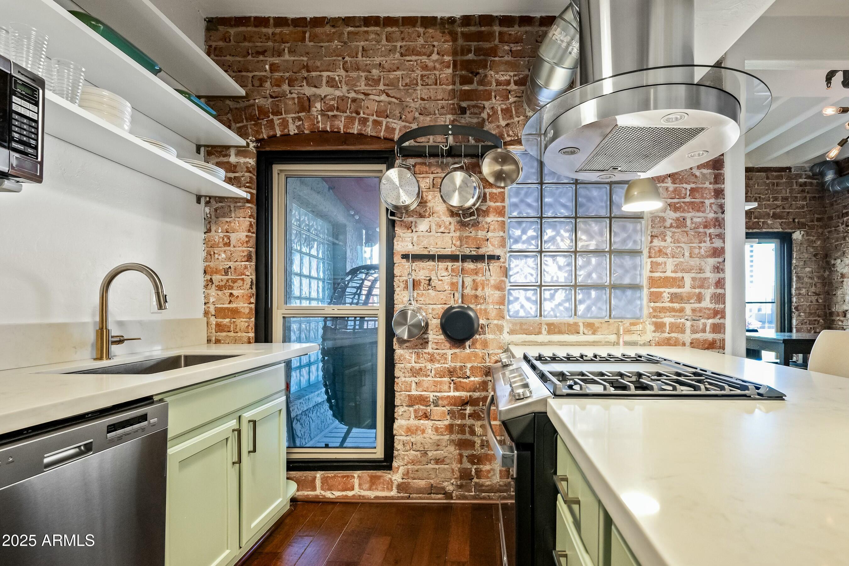387 N 2ND Avenue # E2
