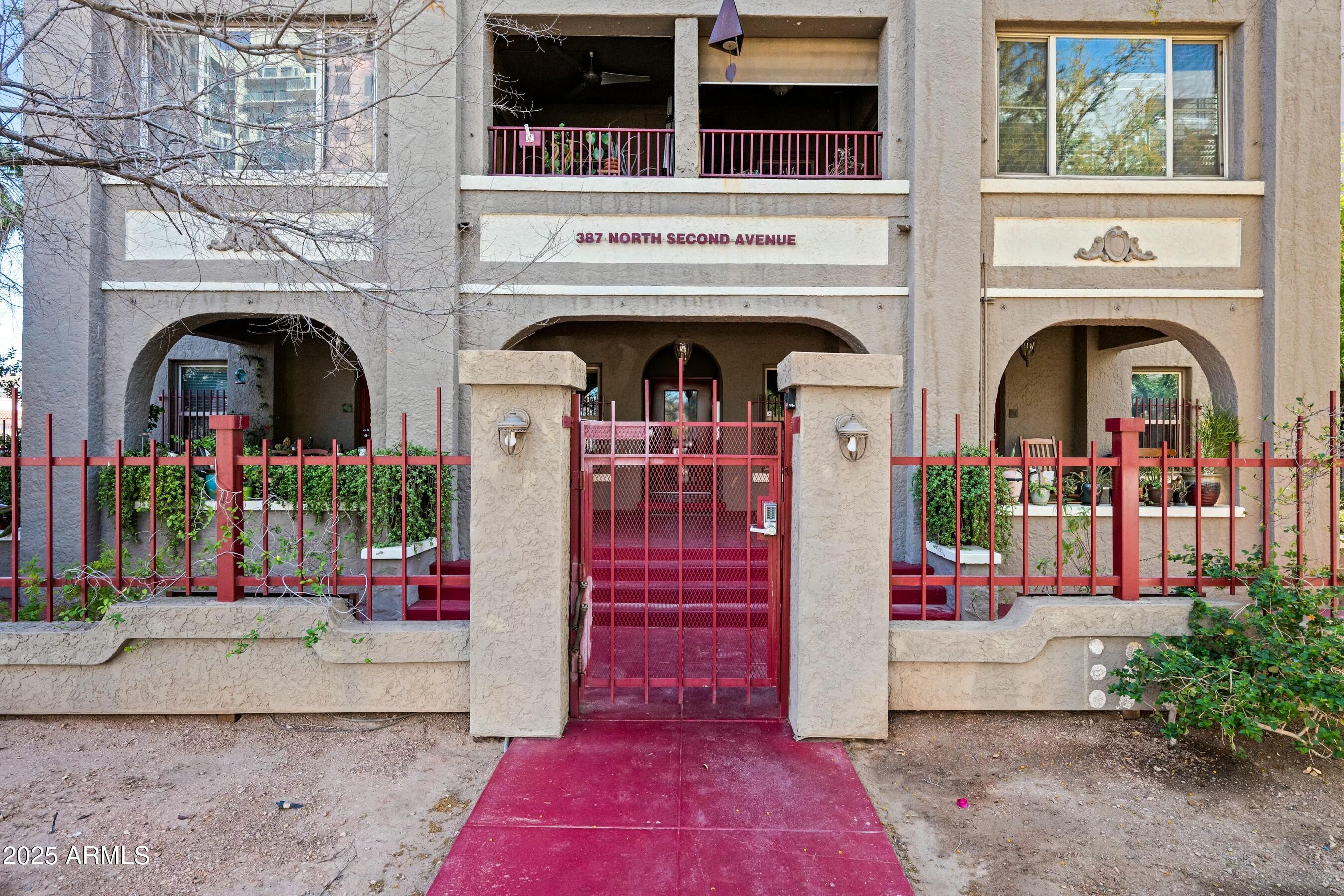 387 N 2ND Avenue # E2
