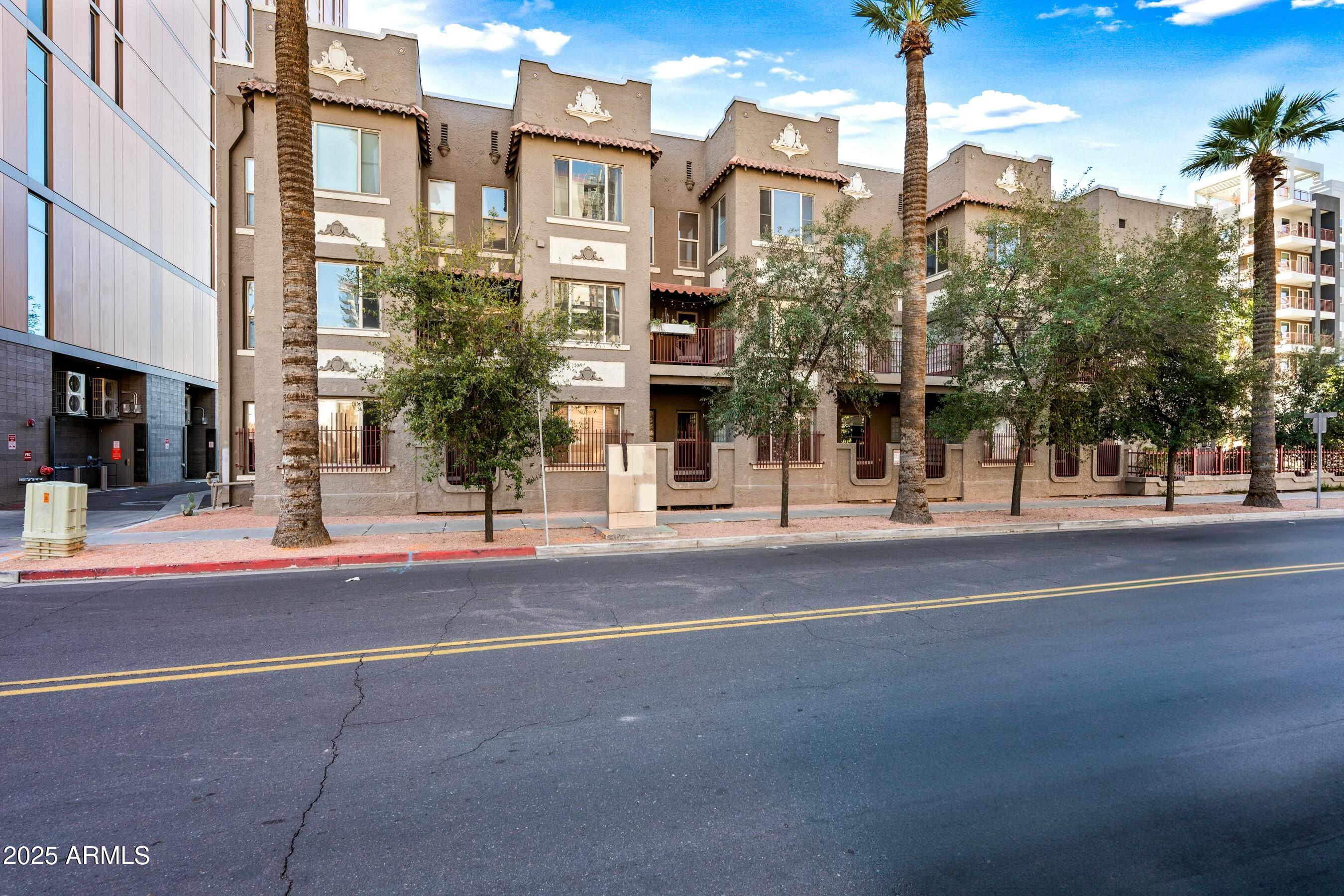 387 N 2ND Avenue # E2
