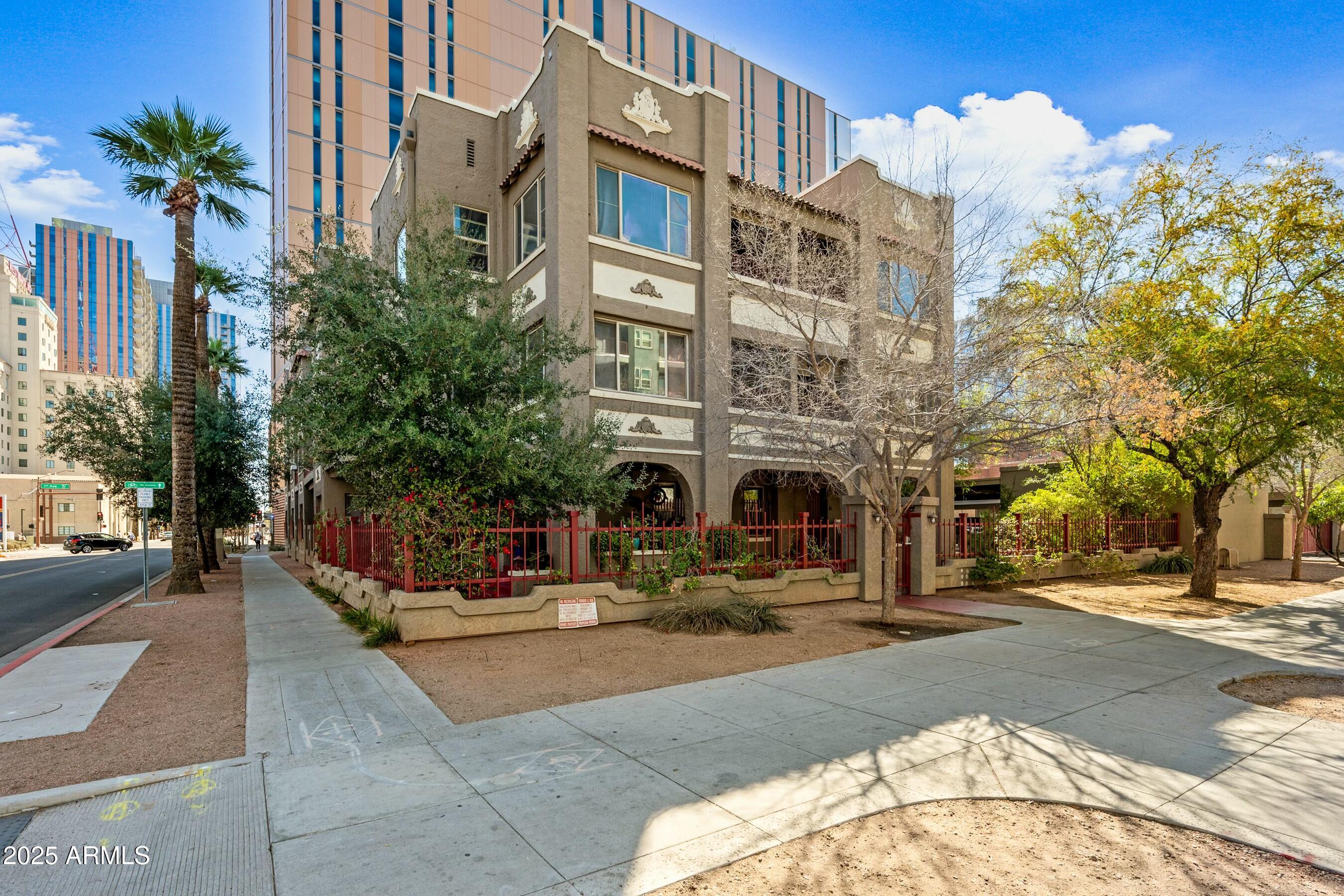 387 N 2ND Avenue # E2