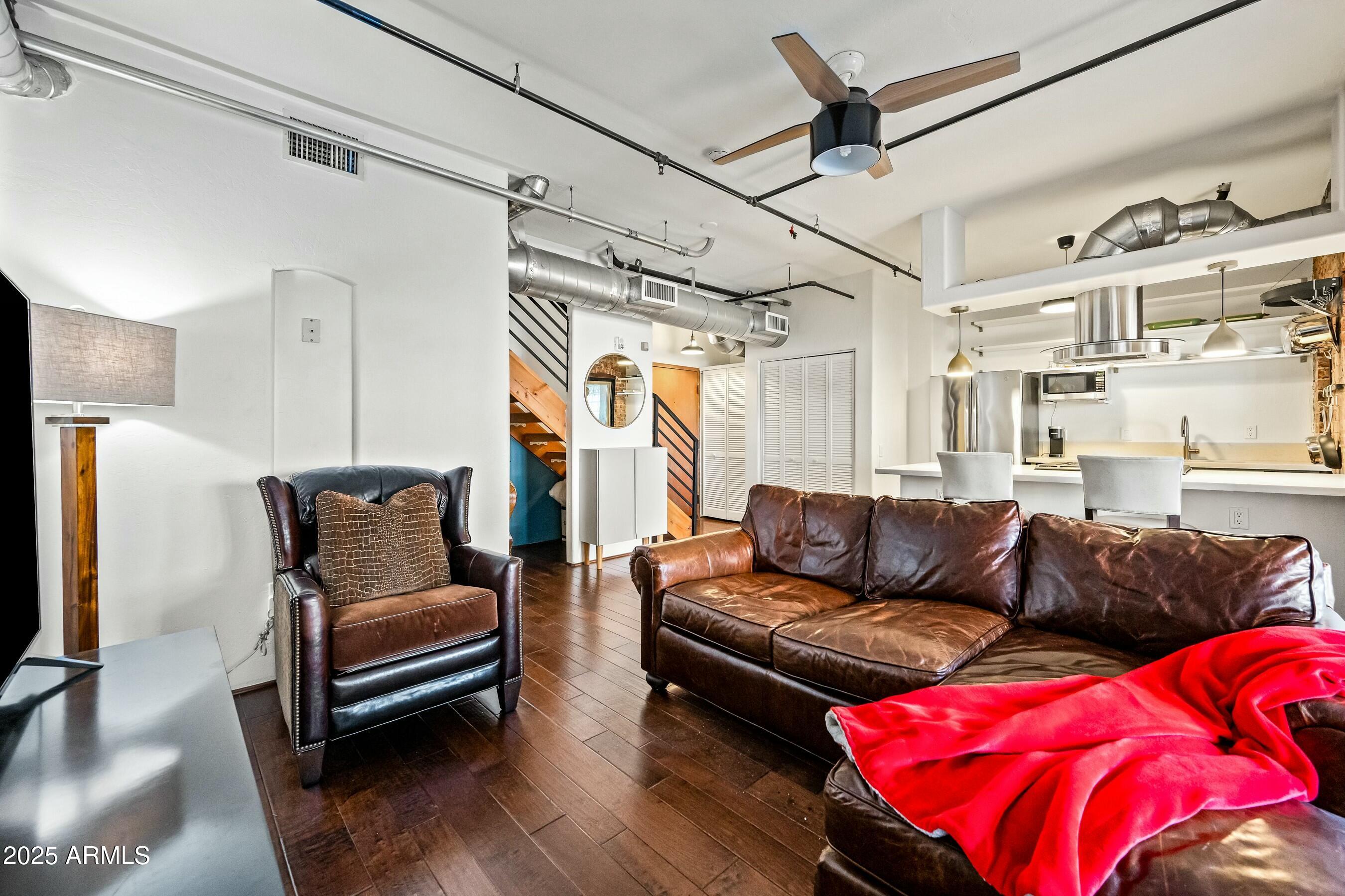 387 N 2ND Avenue # E2
