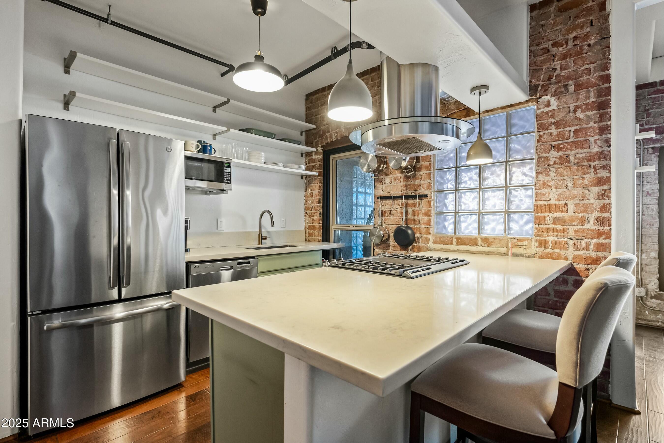 387 N 2ND Avenue # E2