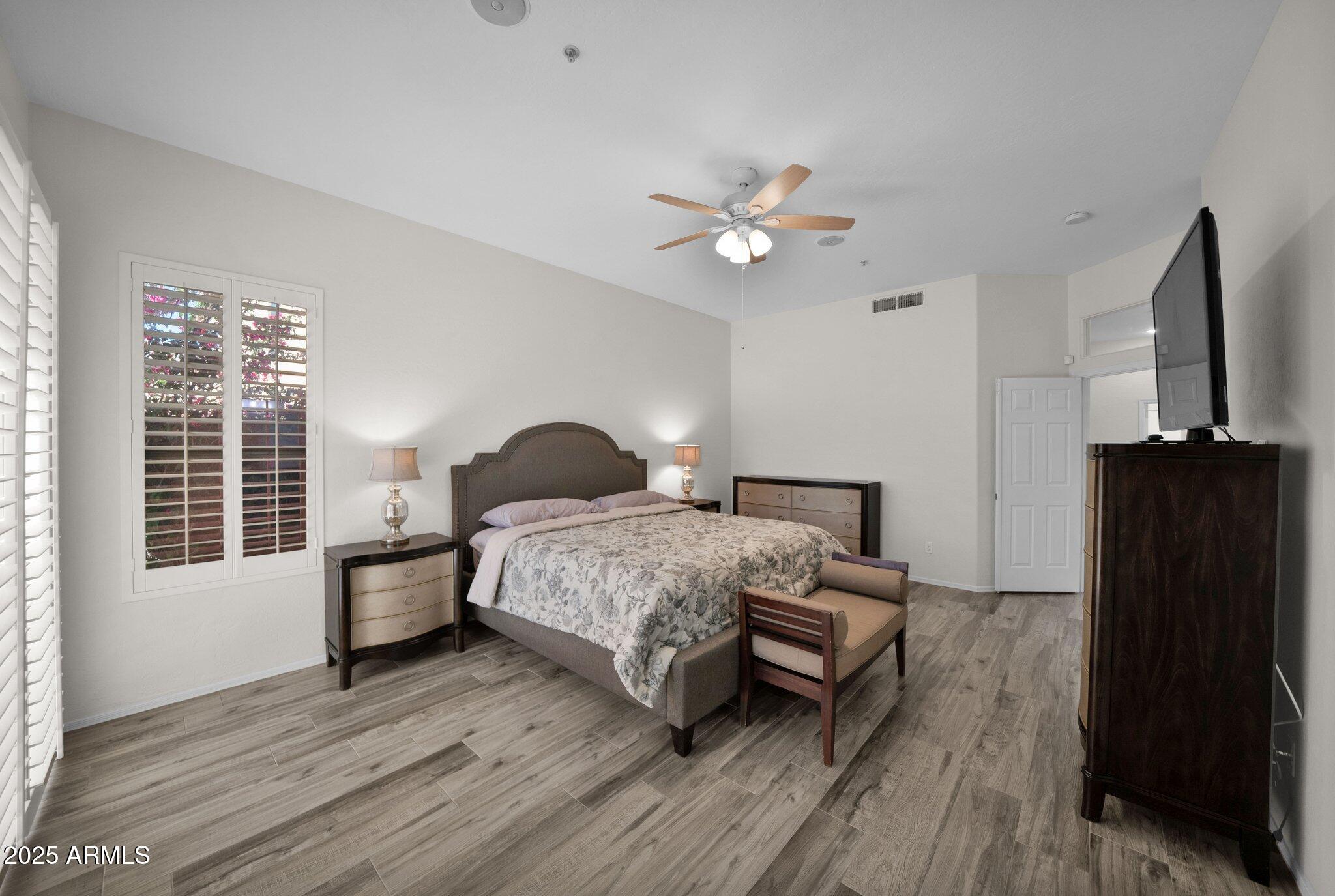 7507 E DE LA O Road