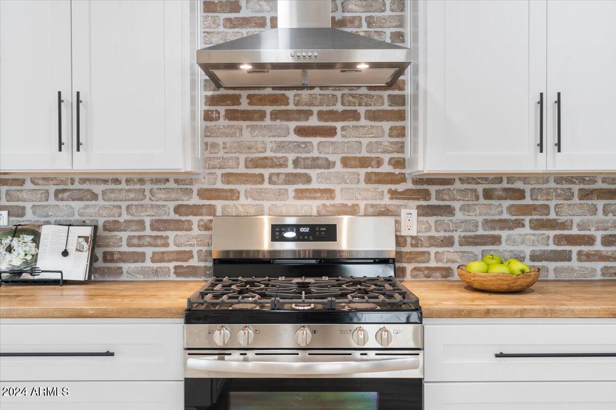 8201 E CYPRESS Street