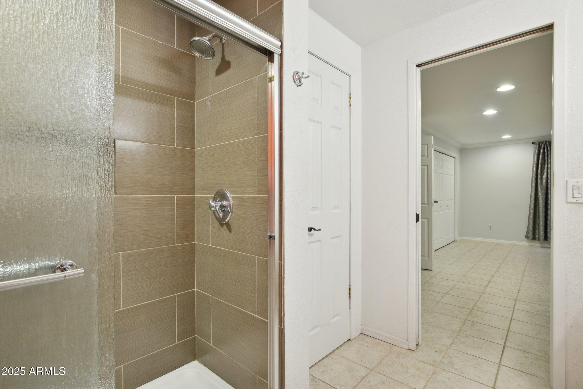 4072 E MOUNTAIN VISTA Drive