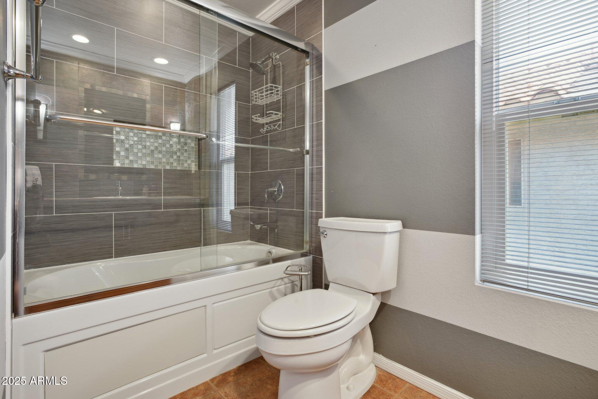 4072 E MOUNTAIN VISTA Drive