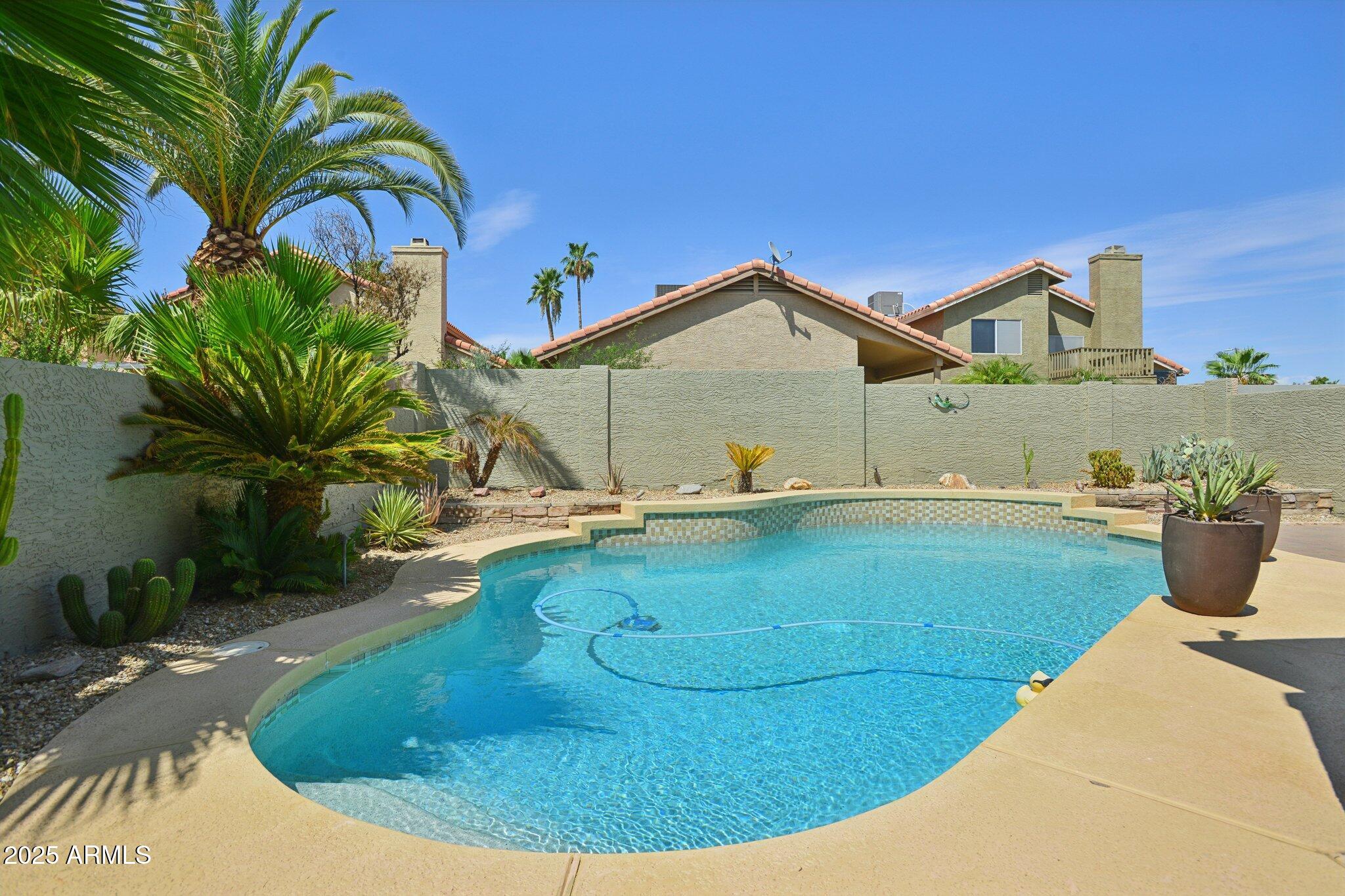 4072 E MOUNTAIN VISTA Drive