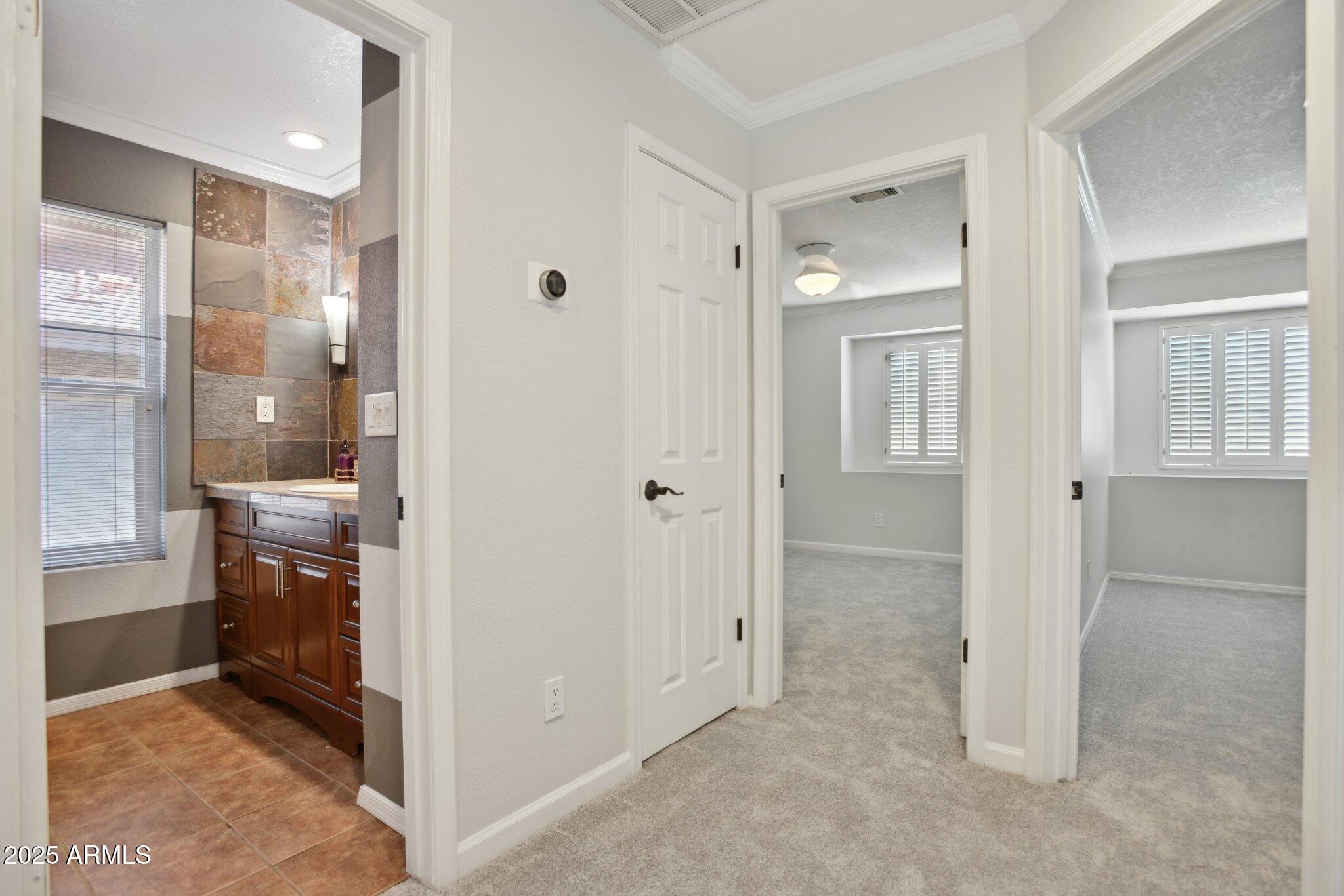 4072 E MOUNTAIN VISTA Drive