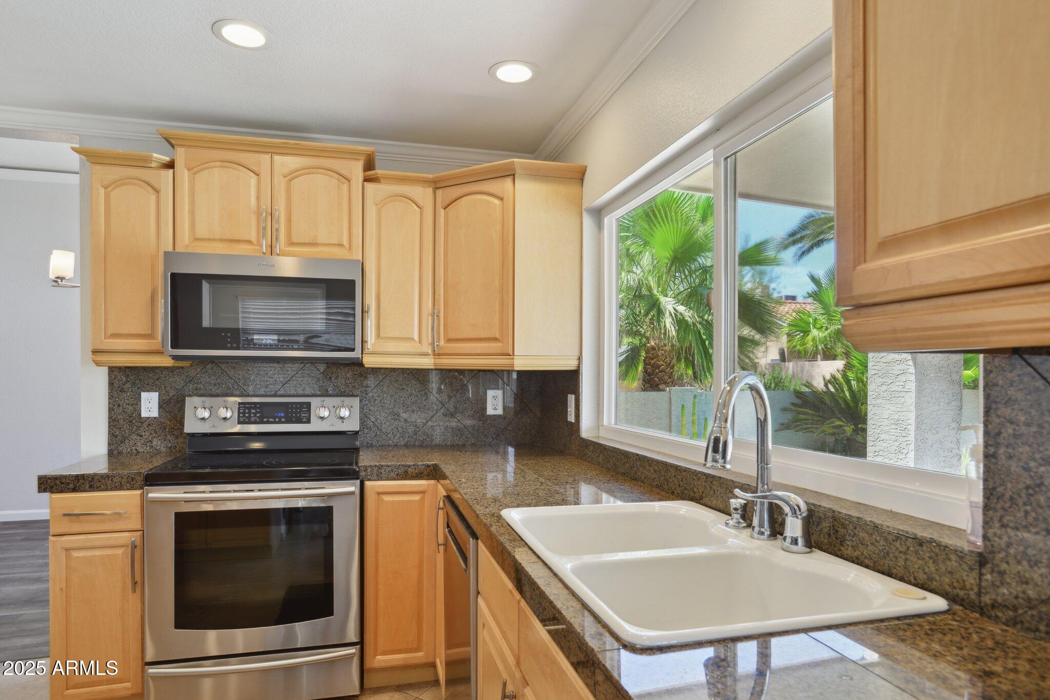 4072 E MOUNTAIN VISTA Drive