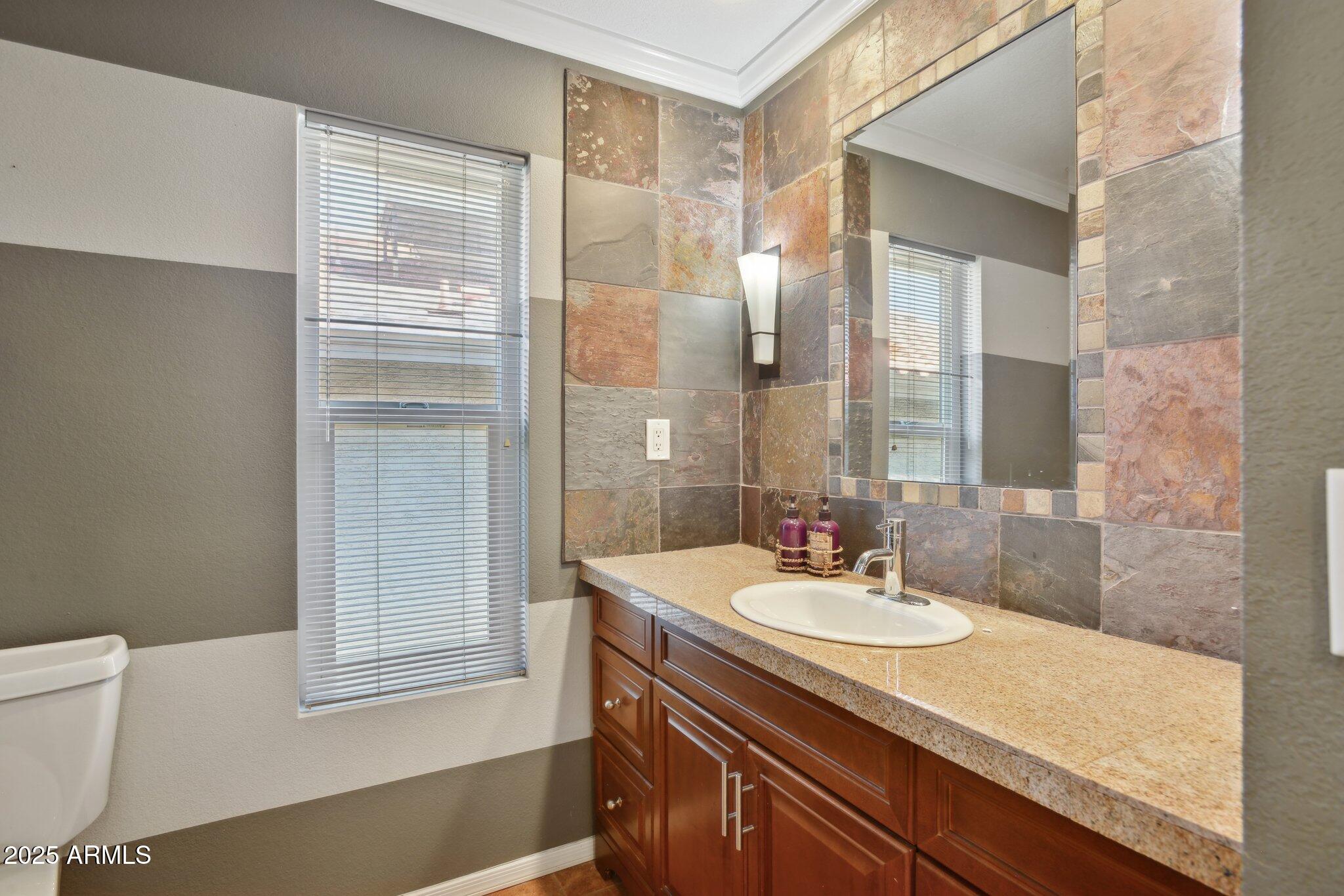 4072 E MOUNTAIN VISTA Drive