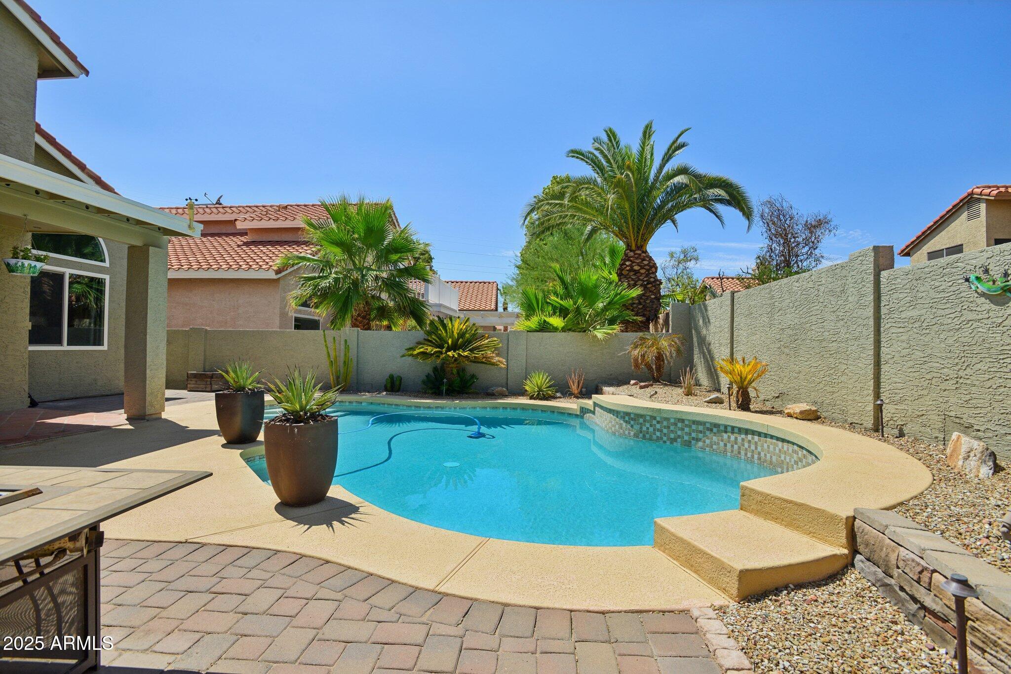 4072 E MOUNTAIN VISTA Drive