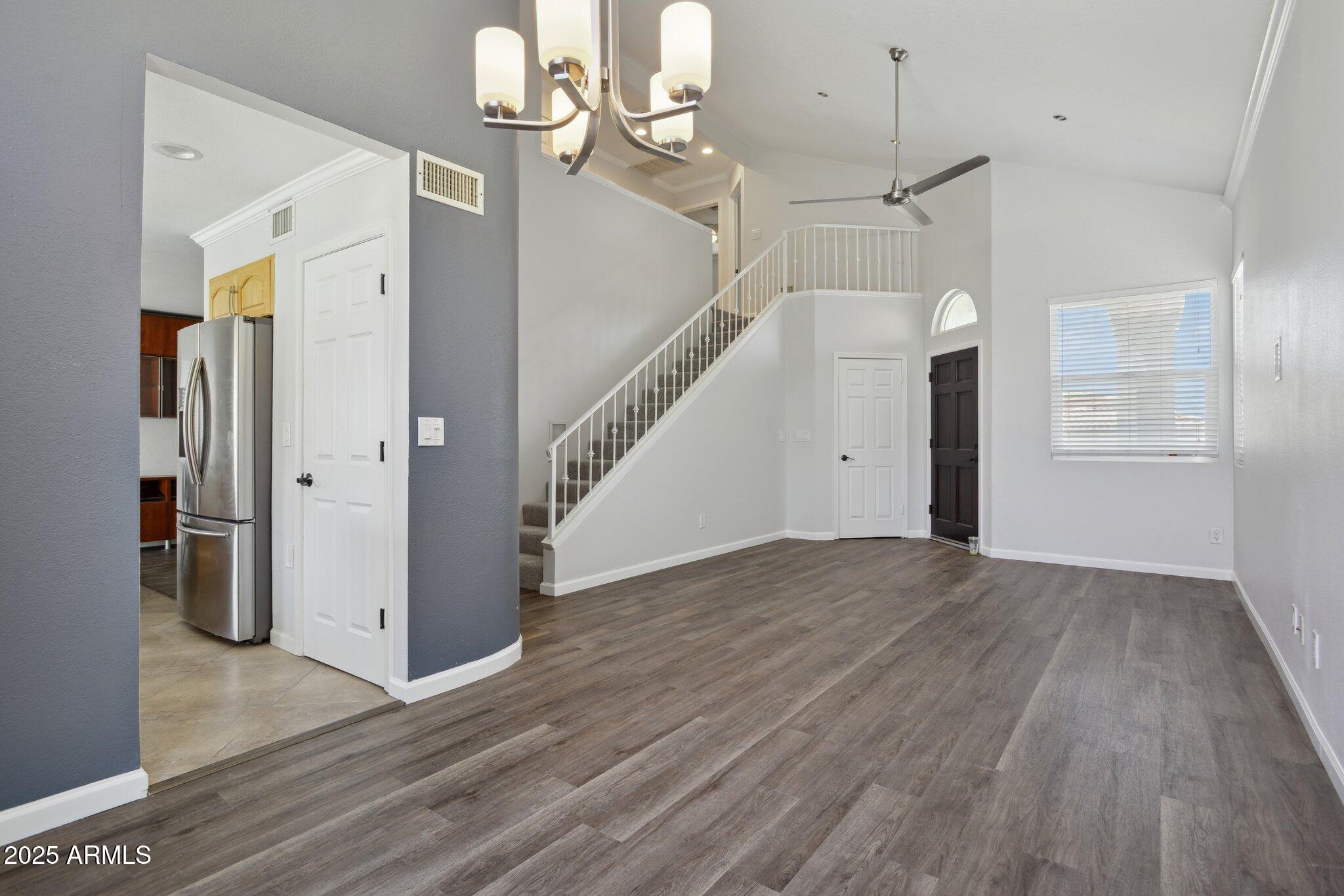 4072 E MOUNTAIN VISTA Drive