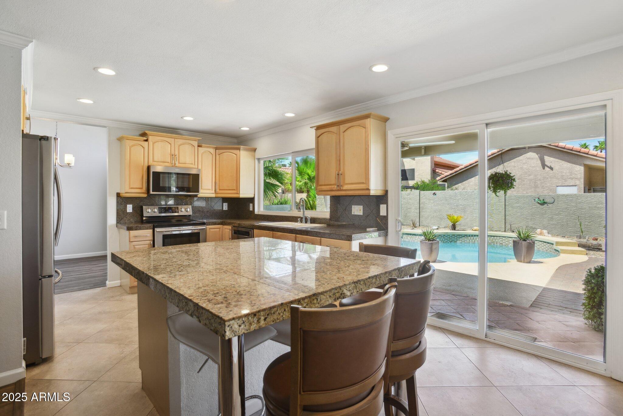 4072 E MOUNTAIN VISTA Drive