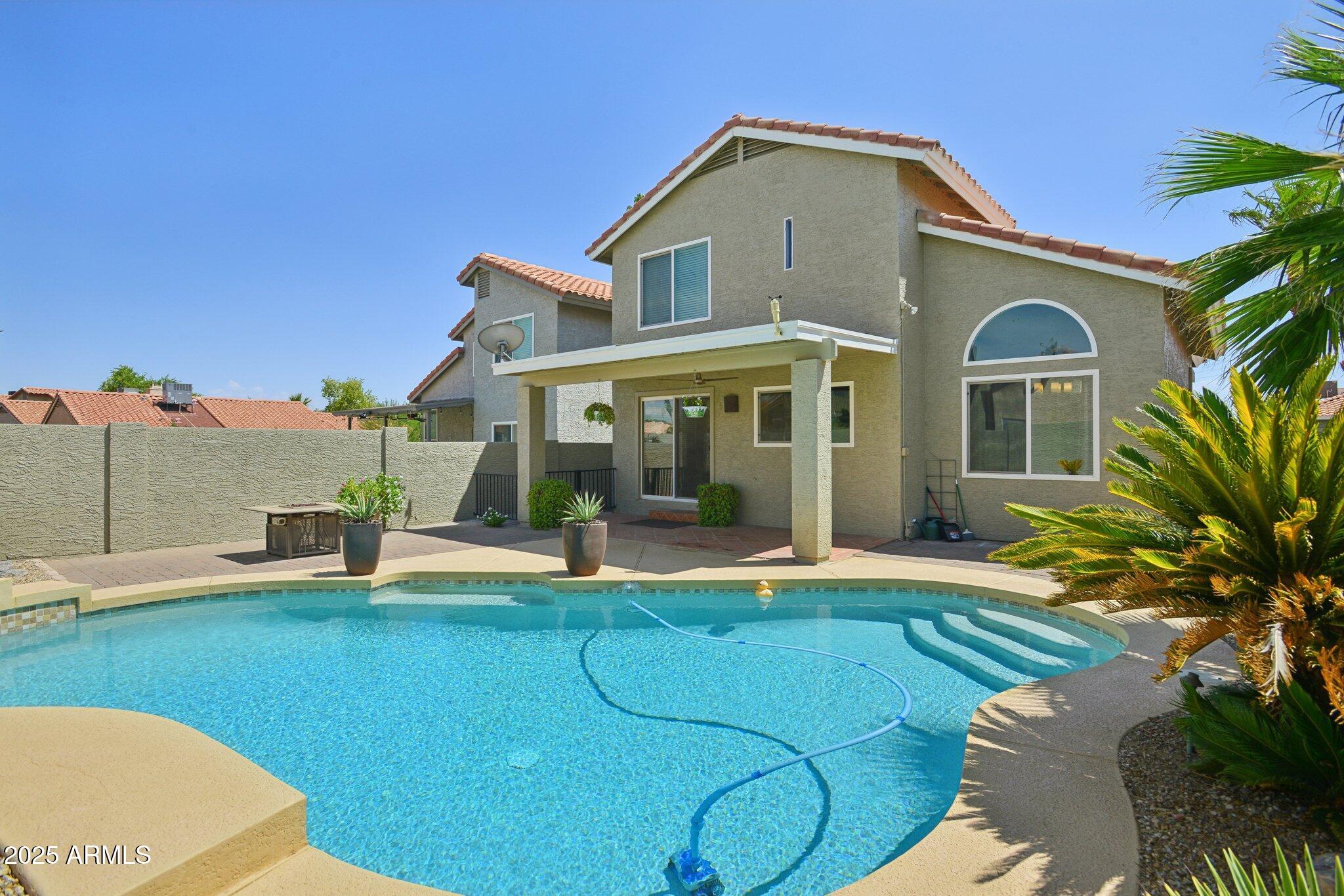 4072 E MOUNTAIN VISTA Drive