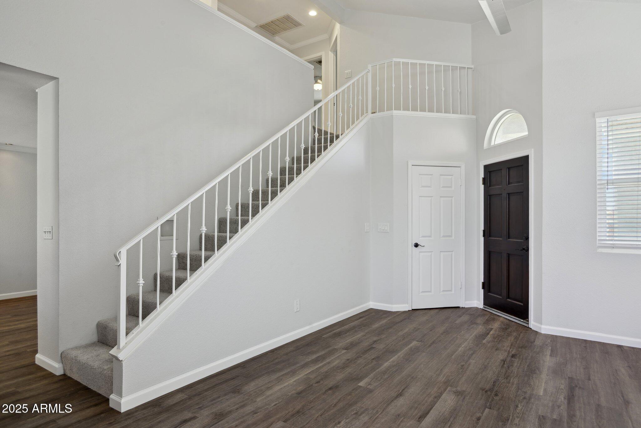 4072 E MOUNTAIN VISTA Drive