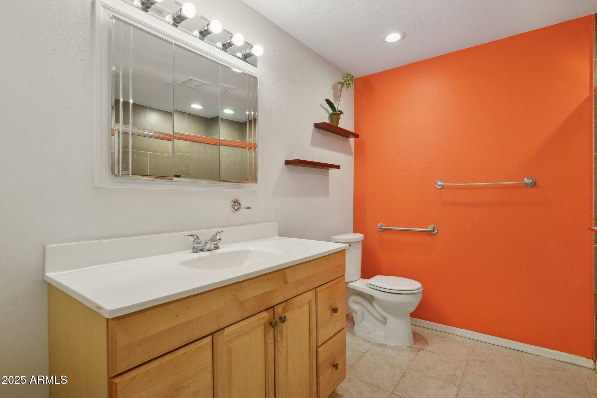 4072 E MOUNTAIN VISTA Drive