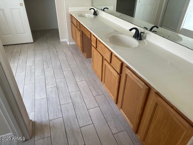 1712 W SPARROW Drive