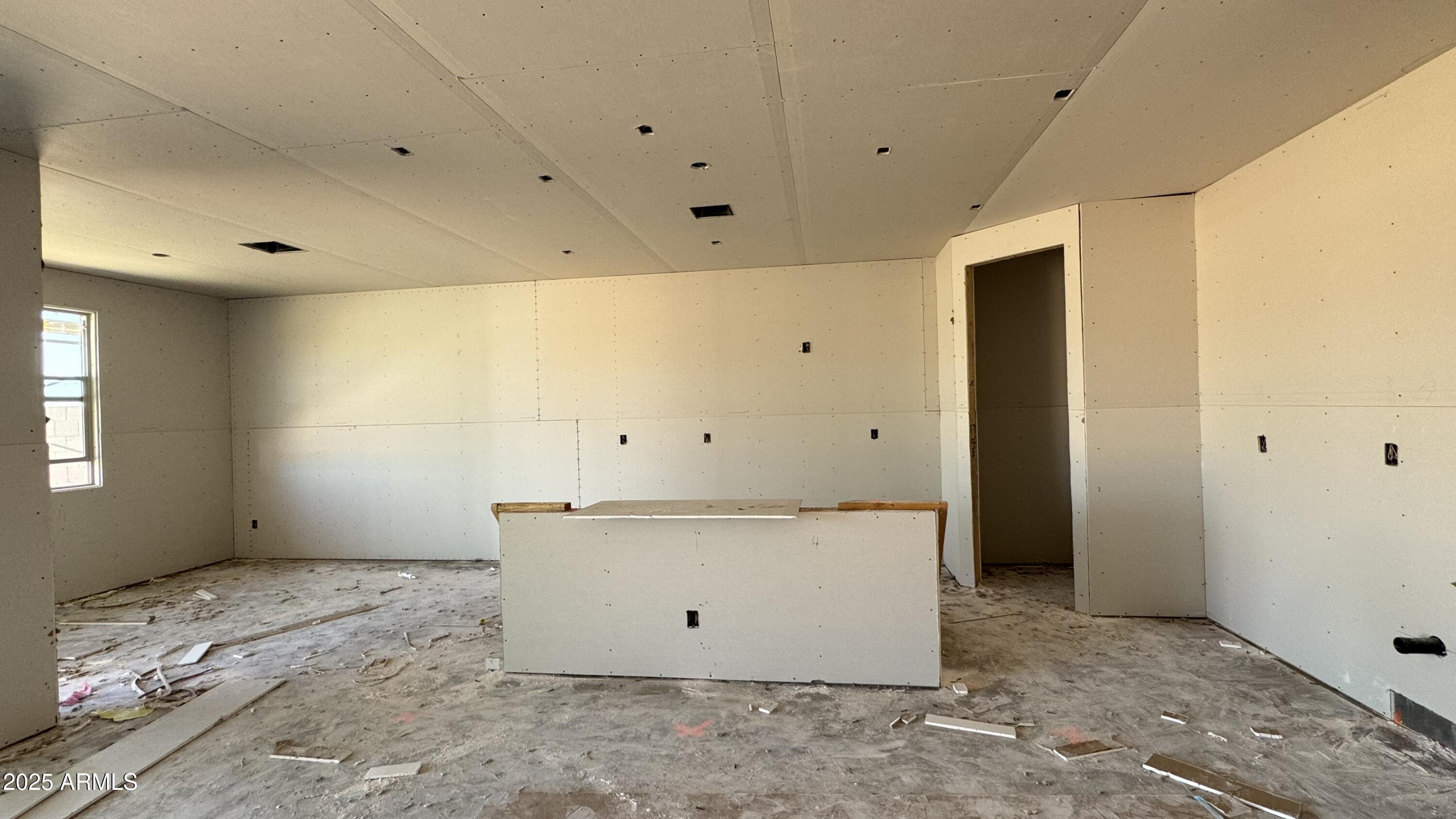 15776 W BERYL Avenue