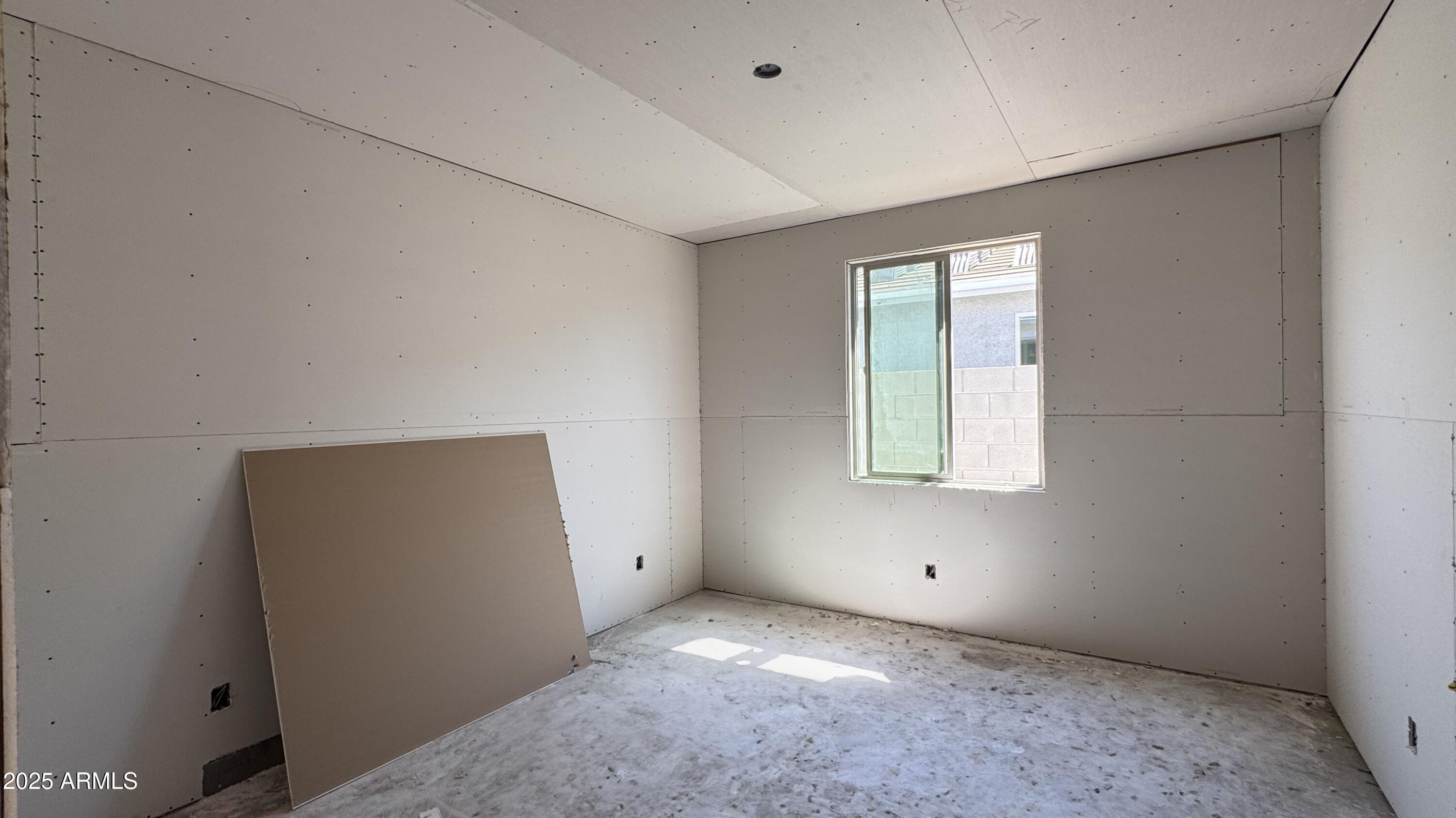 15776 W BERYL Avenue