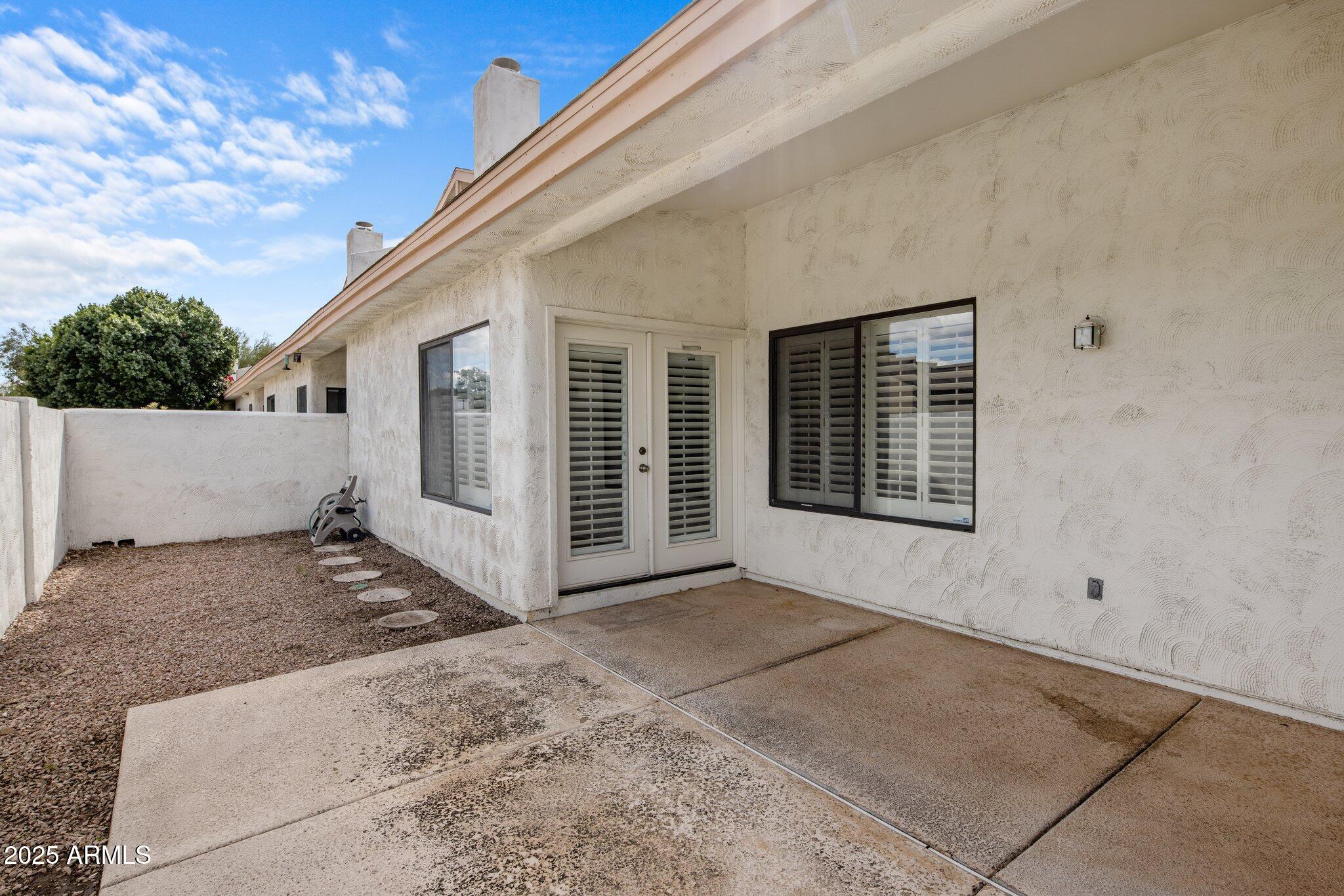 33 W MISSOURI Avenue, 10