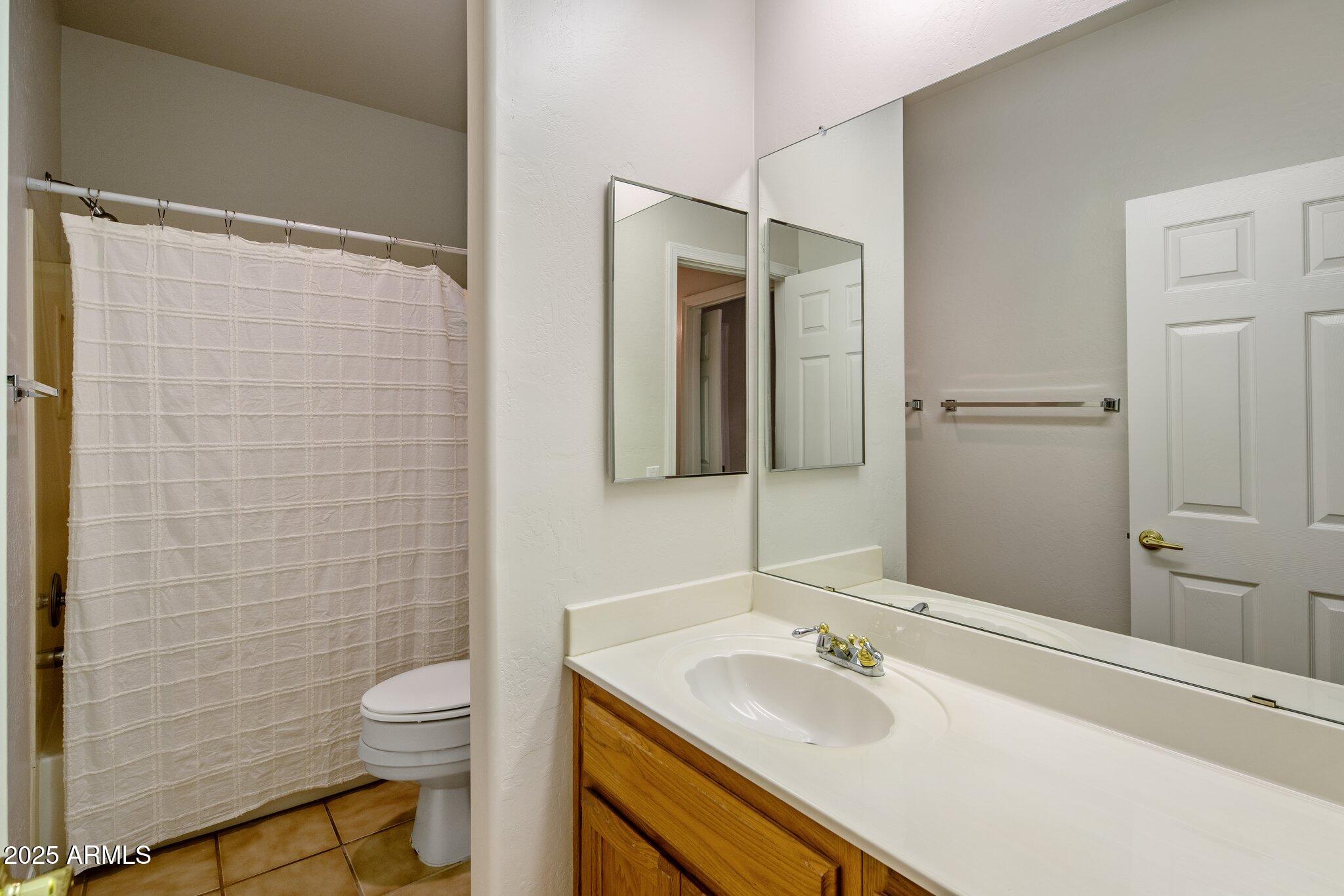 33 W MISSOURI Avenue, 10