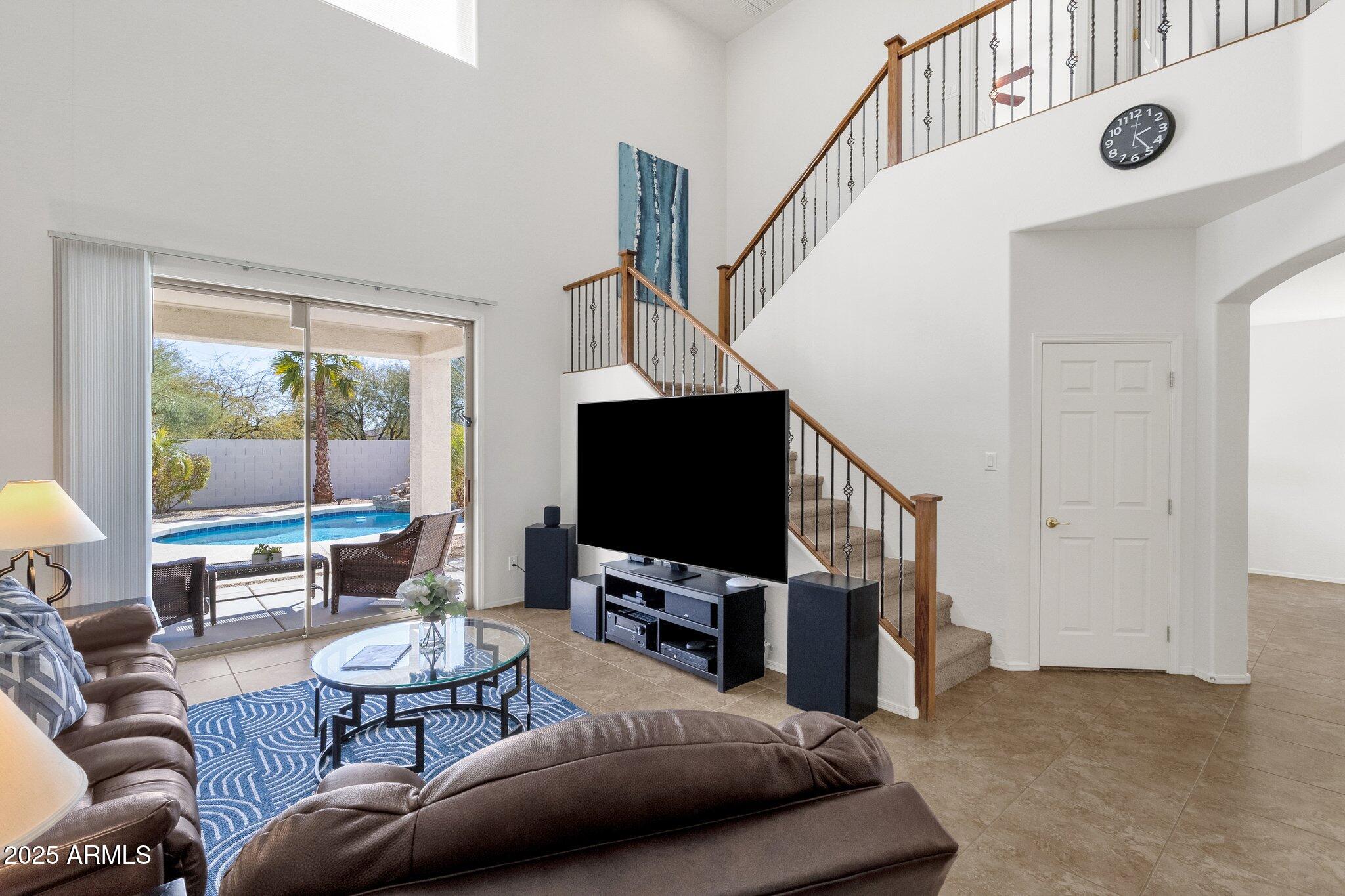 2417 W APACHE RAIN Road