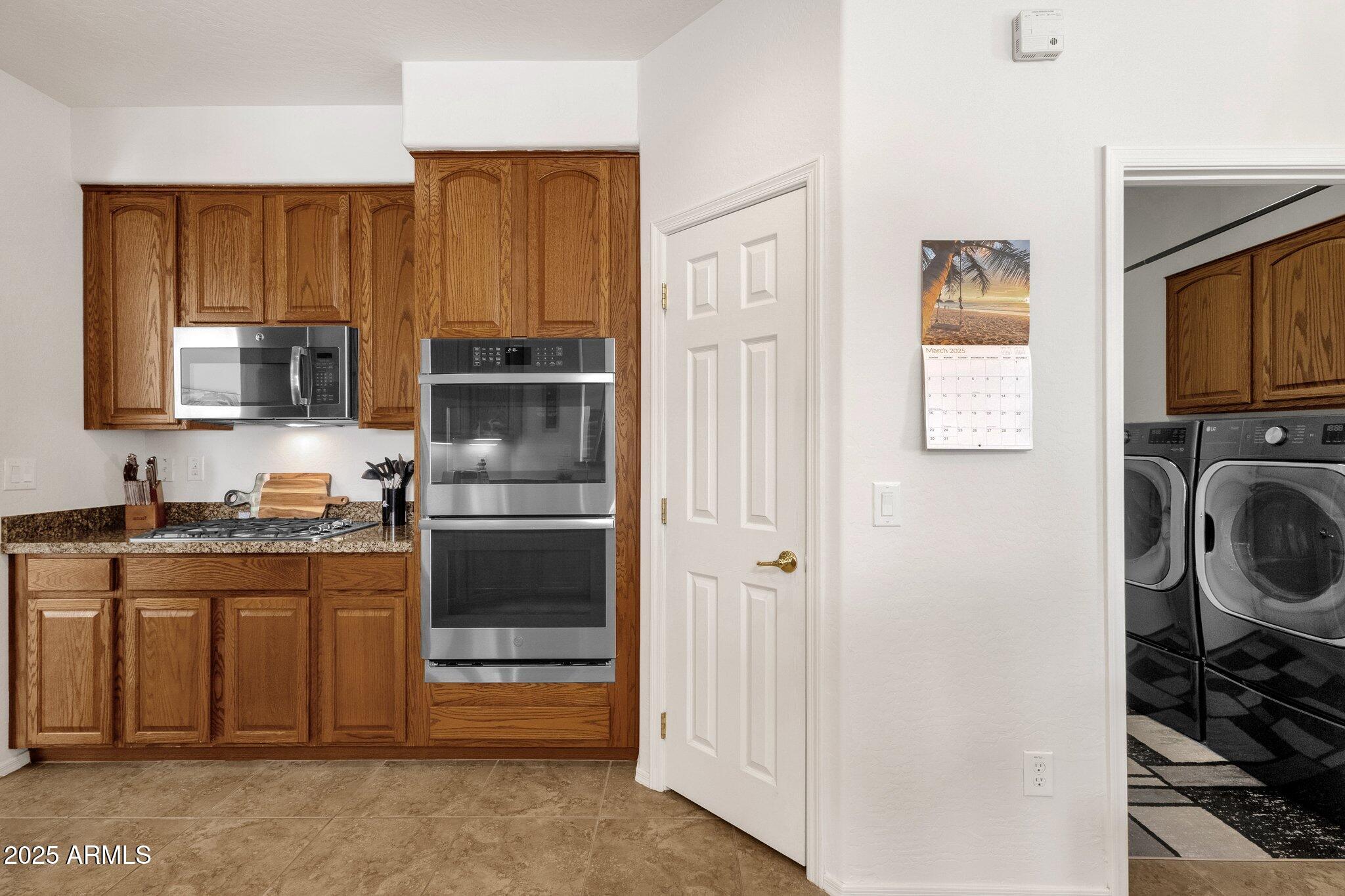 2417 W APACHE RAIN Road