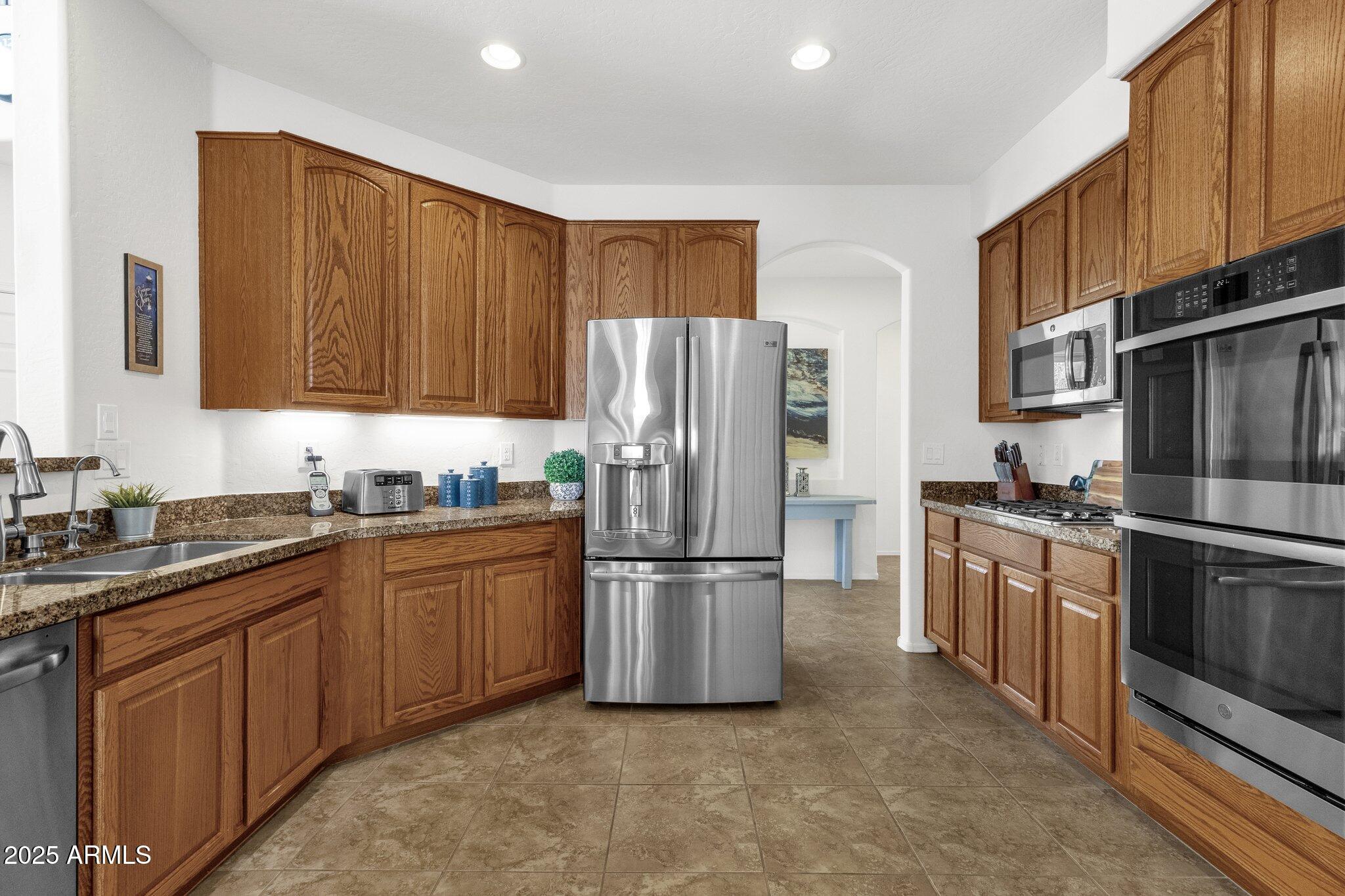 2417 W APACHE RAIN Road