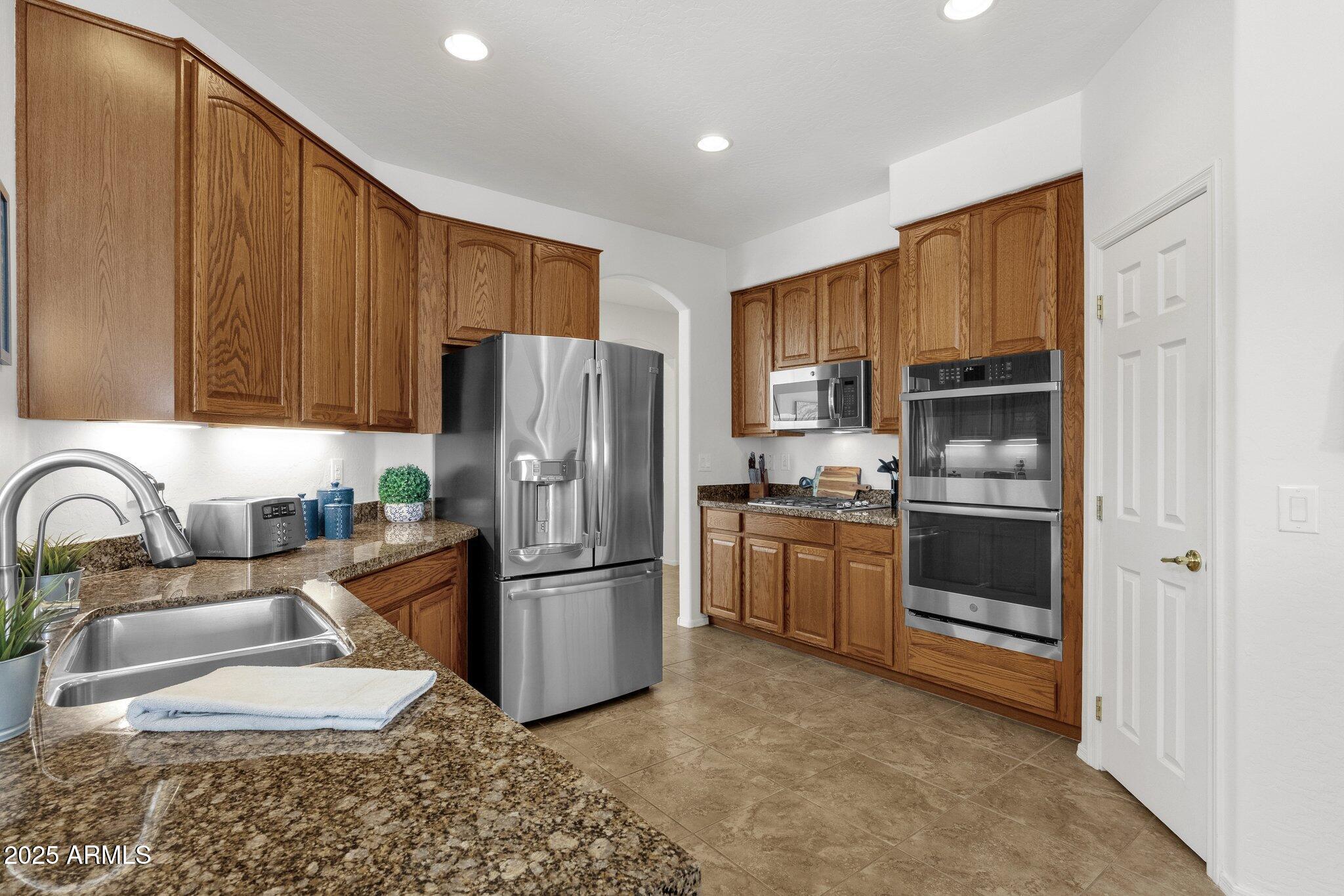 2417 W APACHE RAIN Road