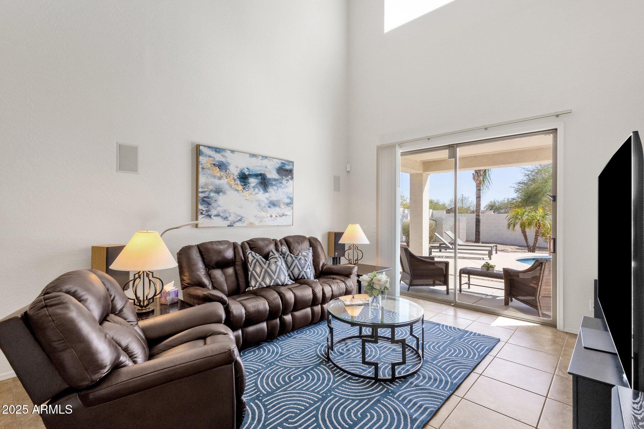 2417 W APACHE RAIN Road