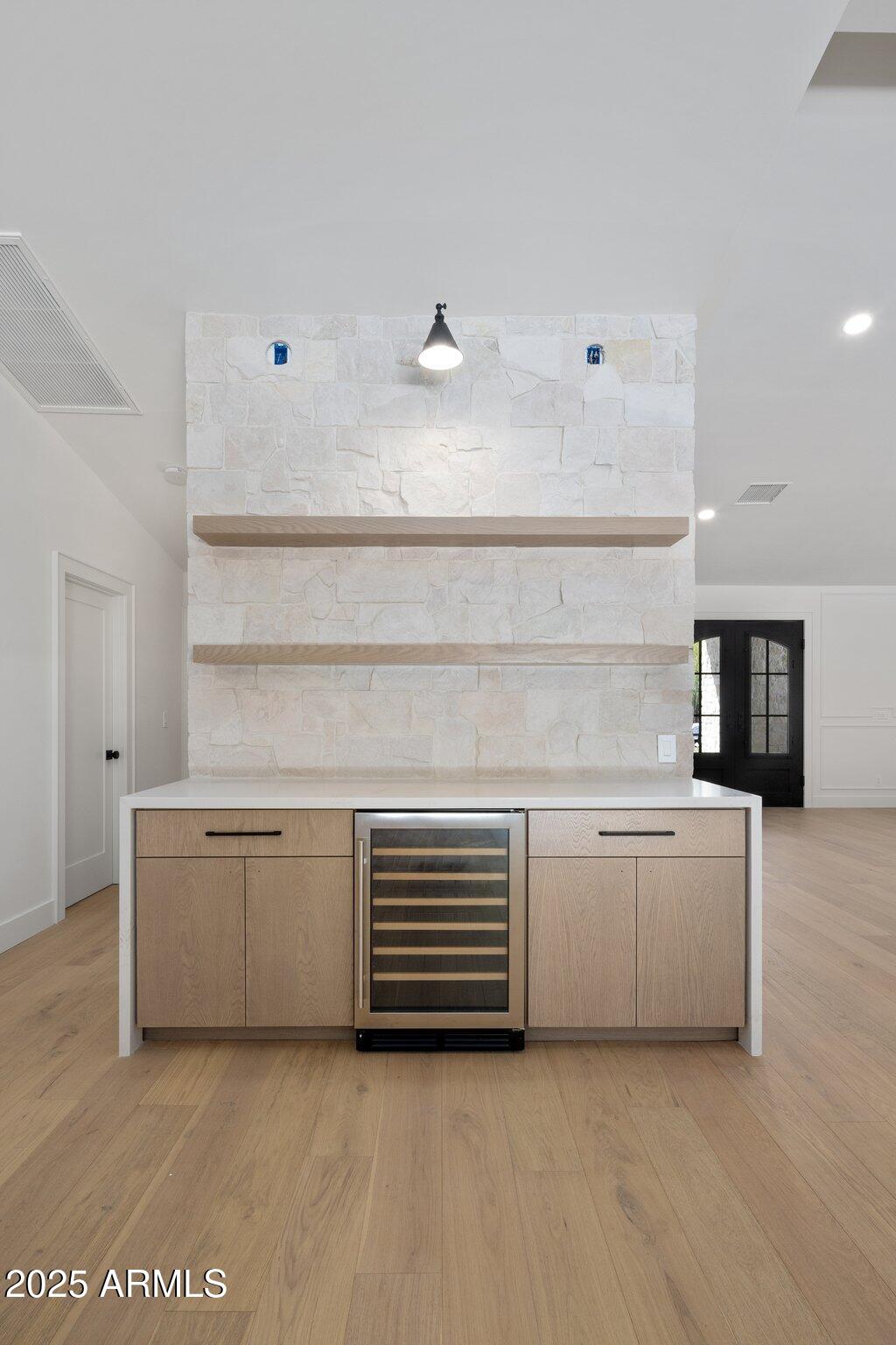 7528 E WINDROSE Drive