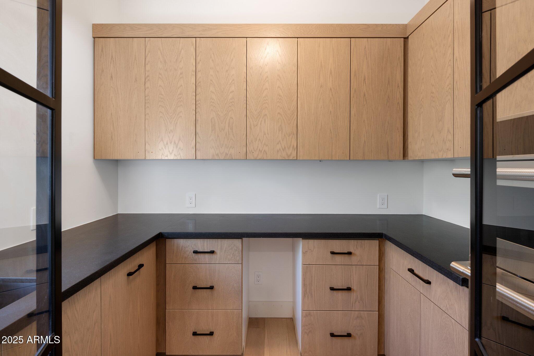 7528 E WINDROSE Drive