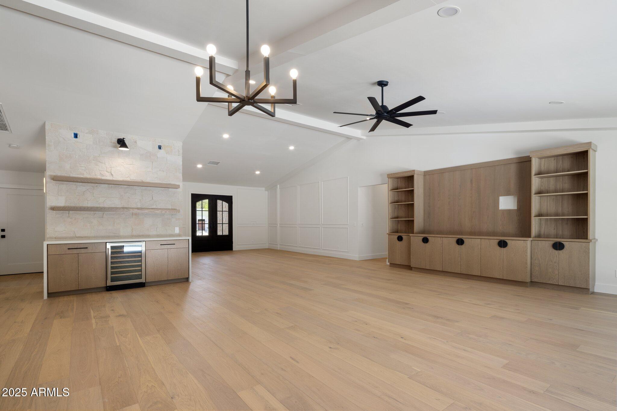 7528 E WINDROSE Drive