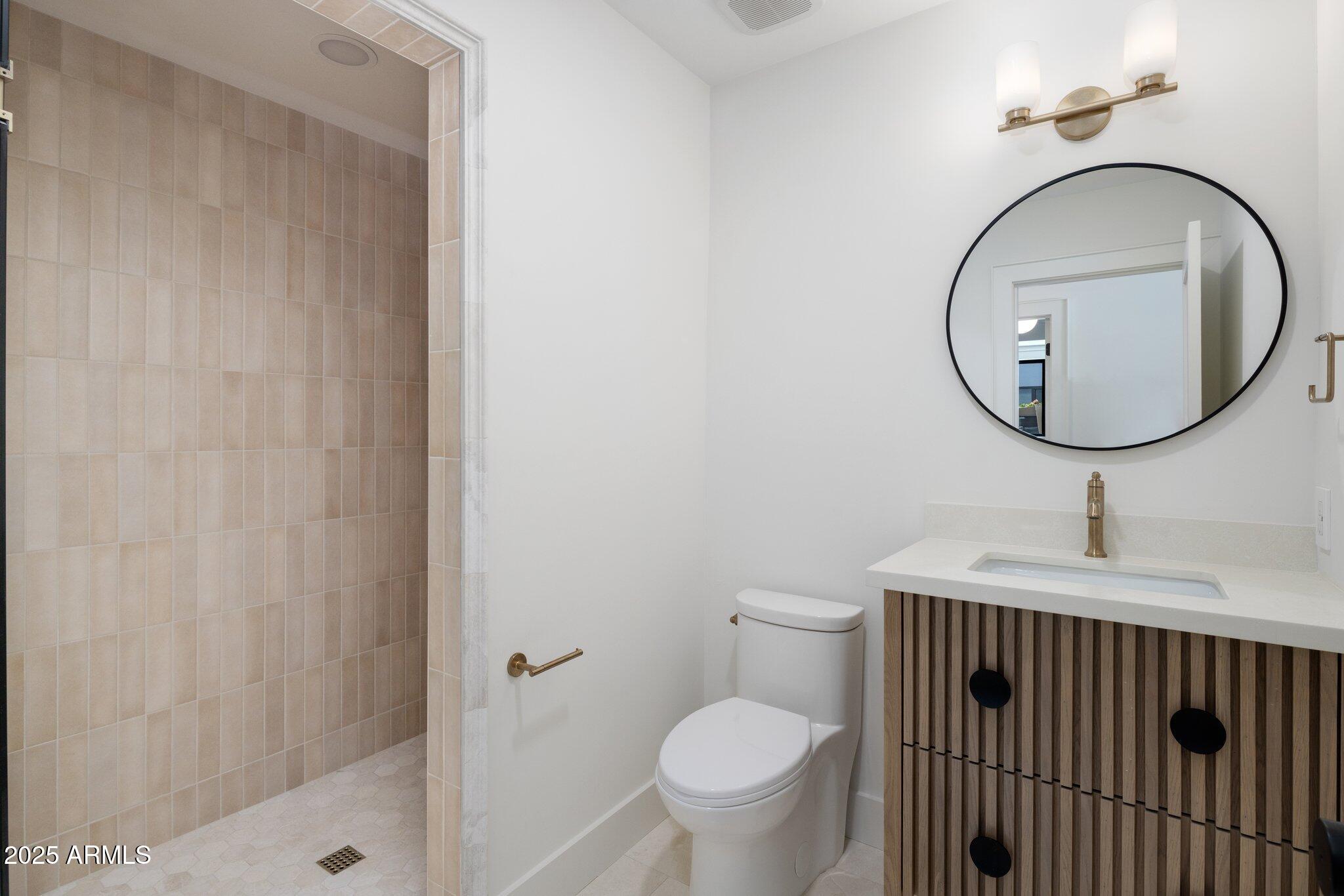 7528 E WINDROSE Drive