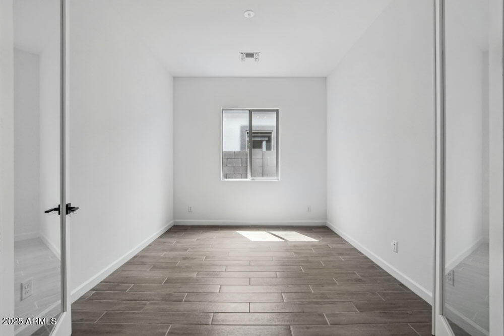 11432 E UTOPIA Avenue