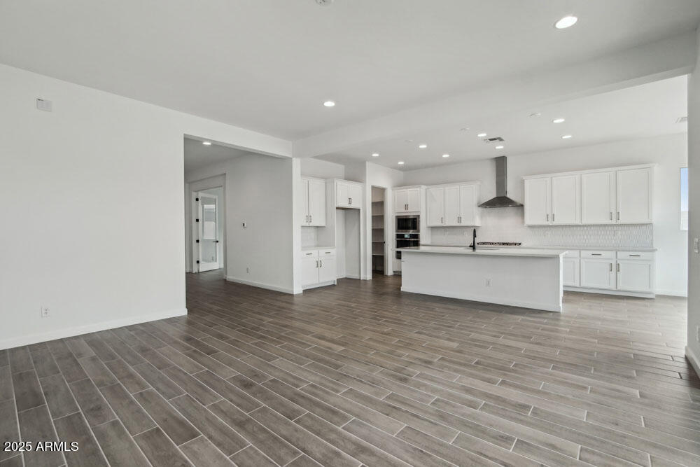 11432 E UTOPIA Avenue