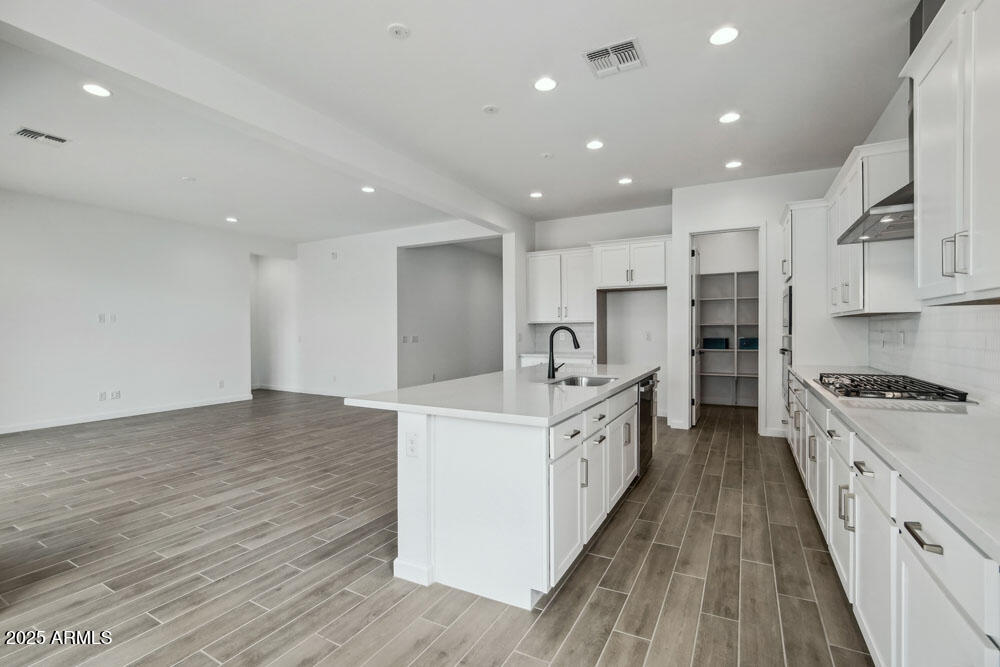 11432 E UTOPIA Avenue