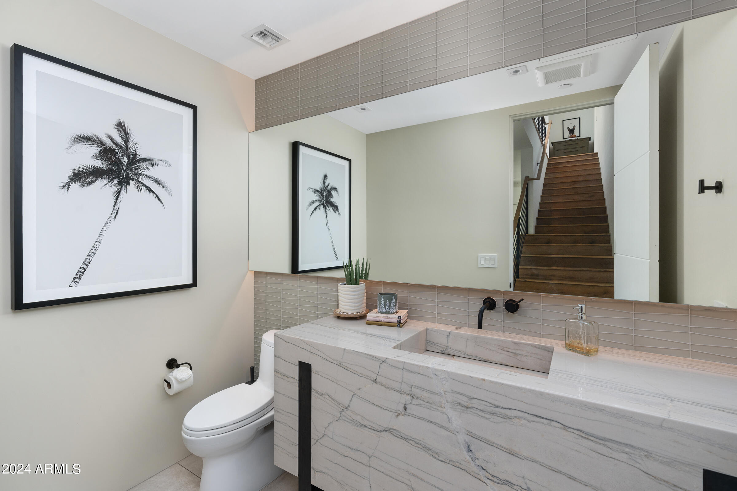 6933 E 1ST Street, B