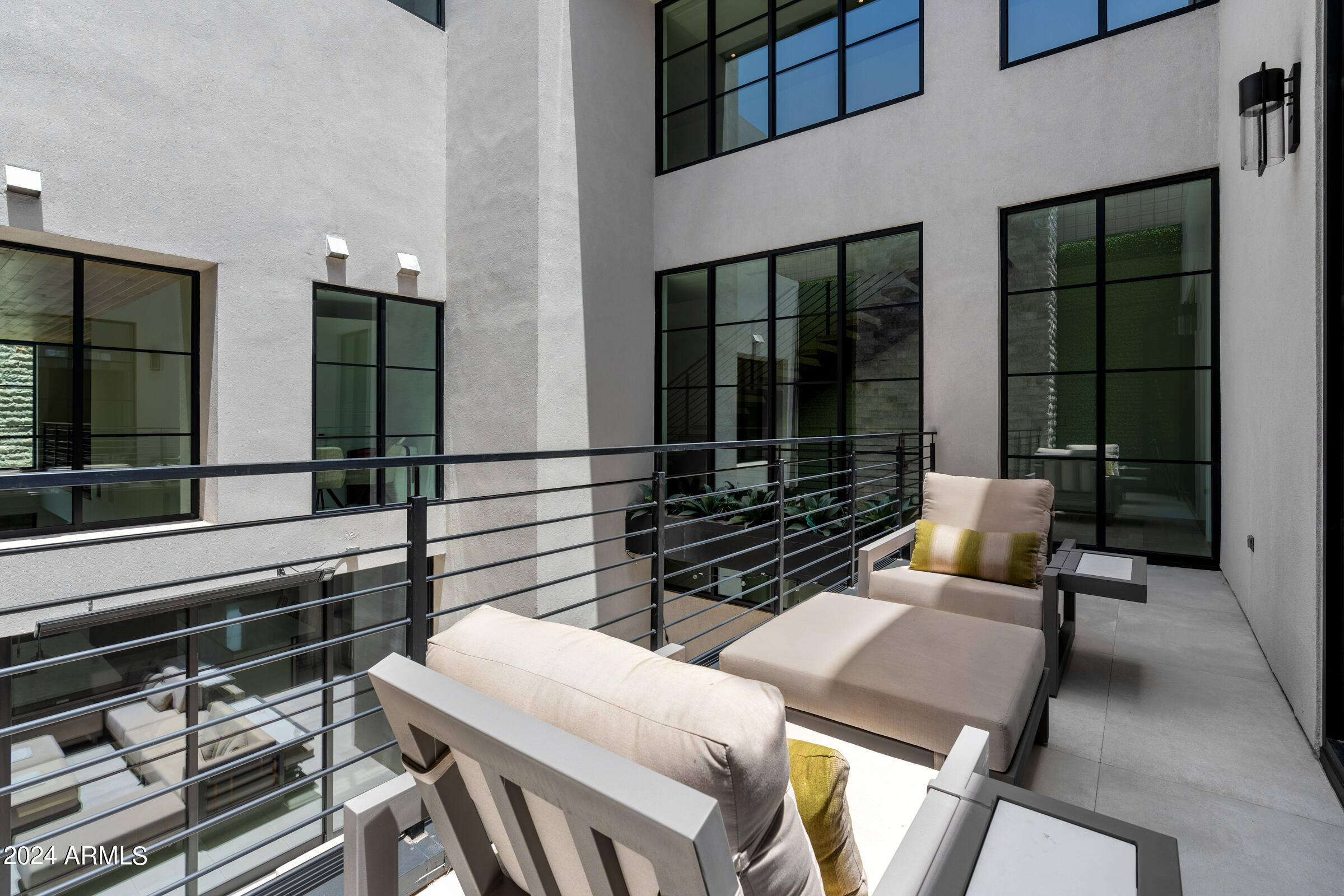 6933 E 1ST Street, B