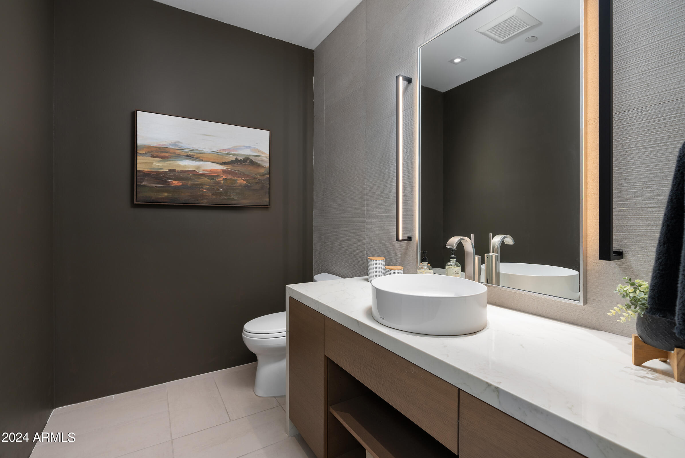 6933 E 1ST Street, B