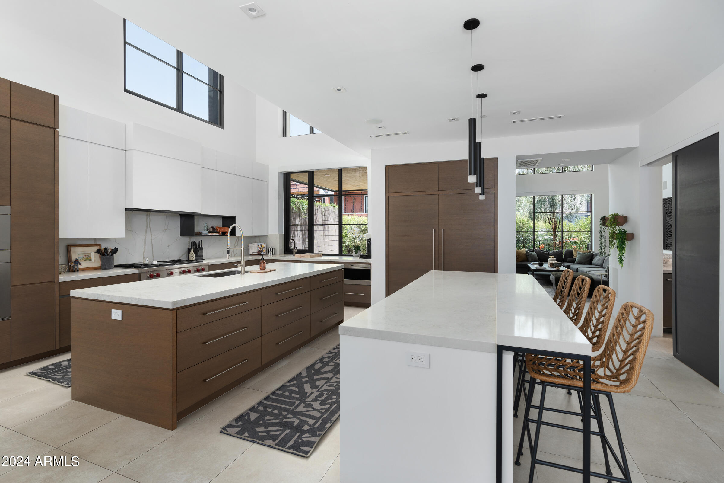 6933 E 1ST Street, B