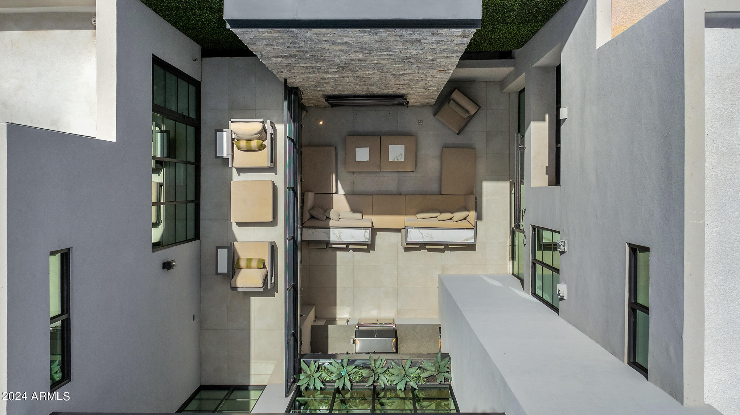 6933 E 1ST Street, B