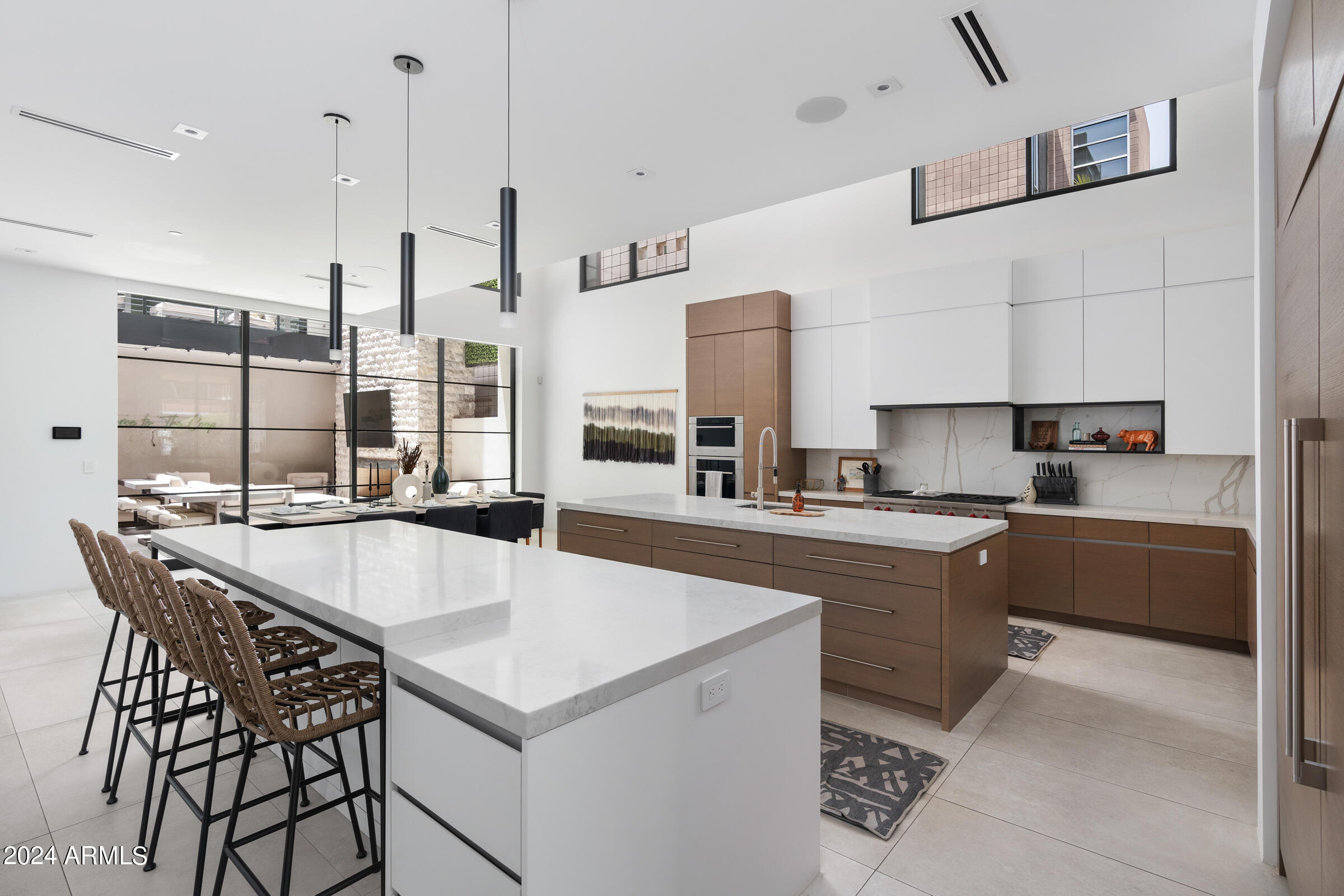 6933 E 1ST Street, B