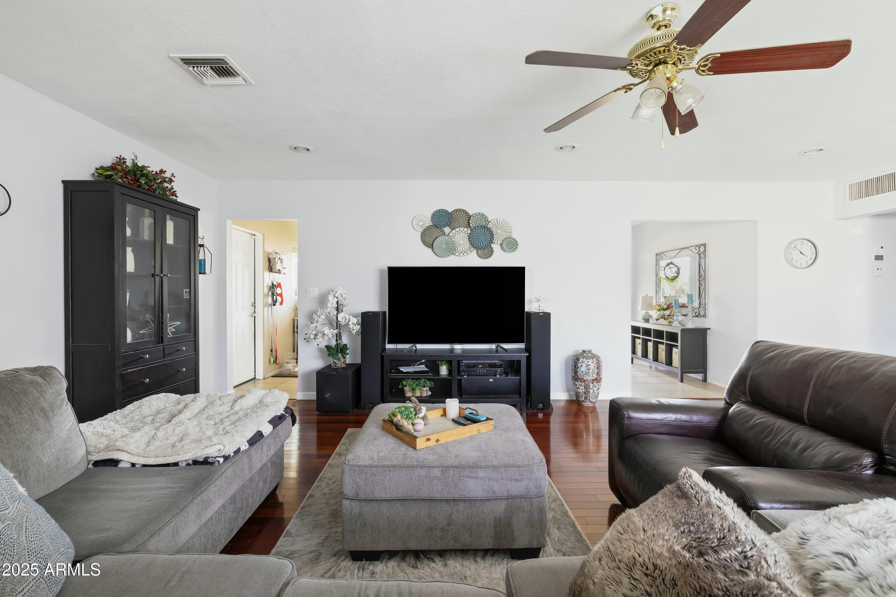 4332 E Calle Redonda Street