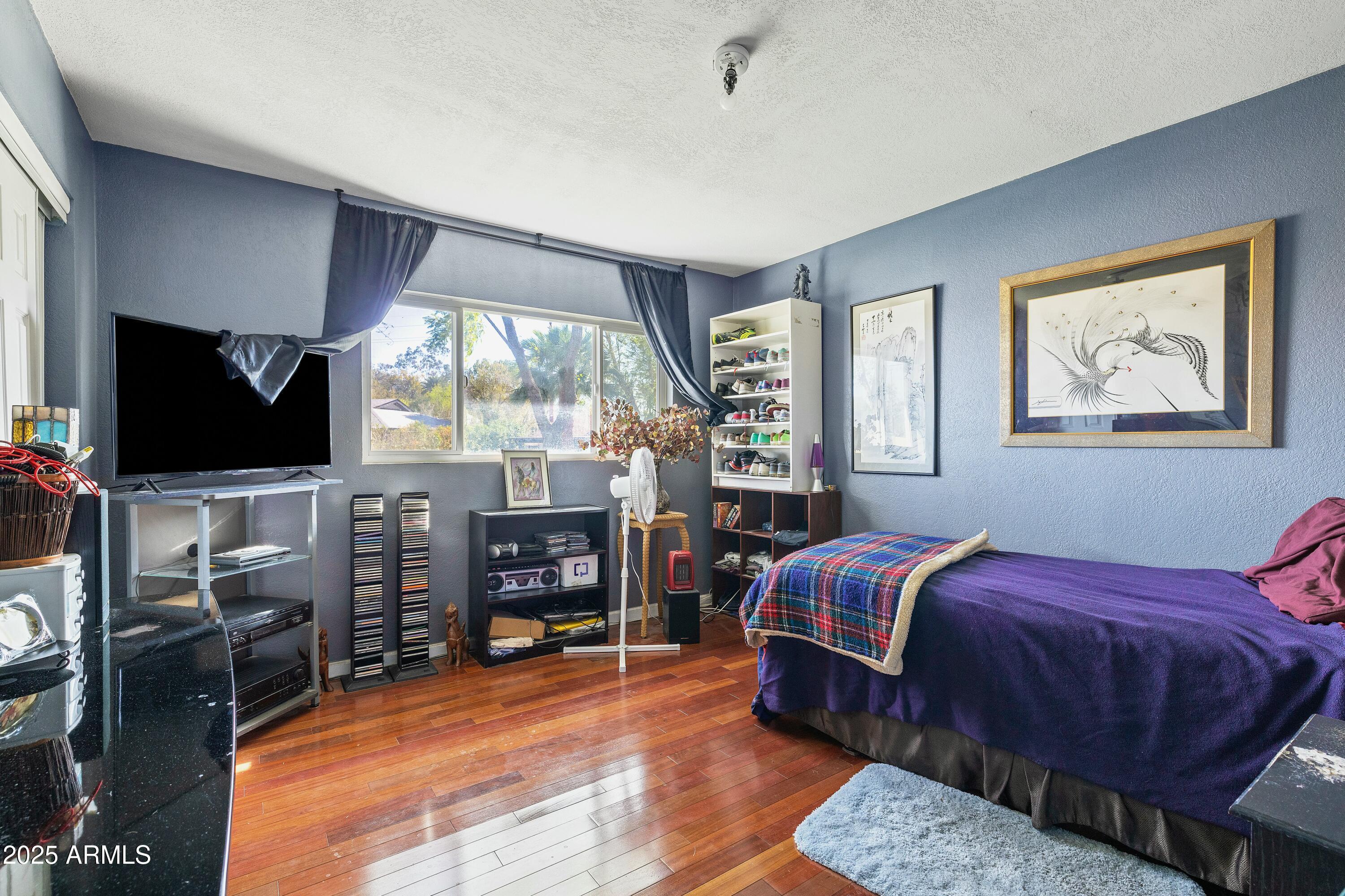 4332 E Calle Redonda Street