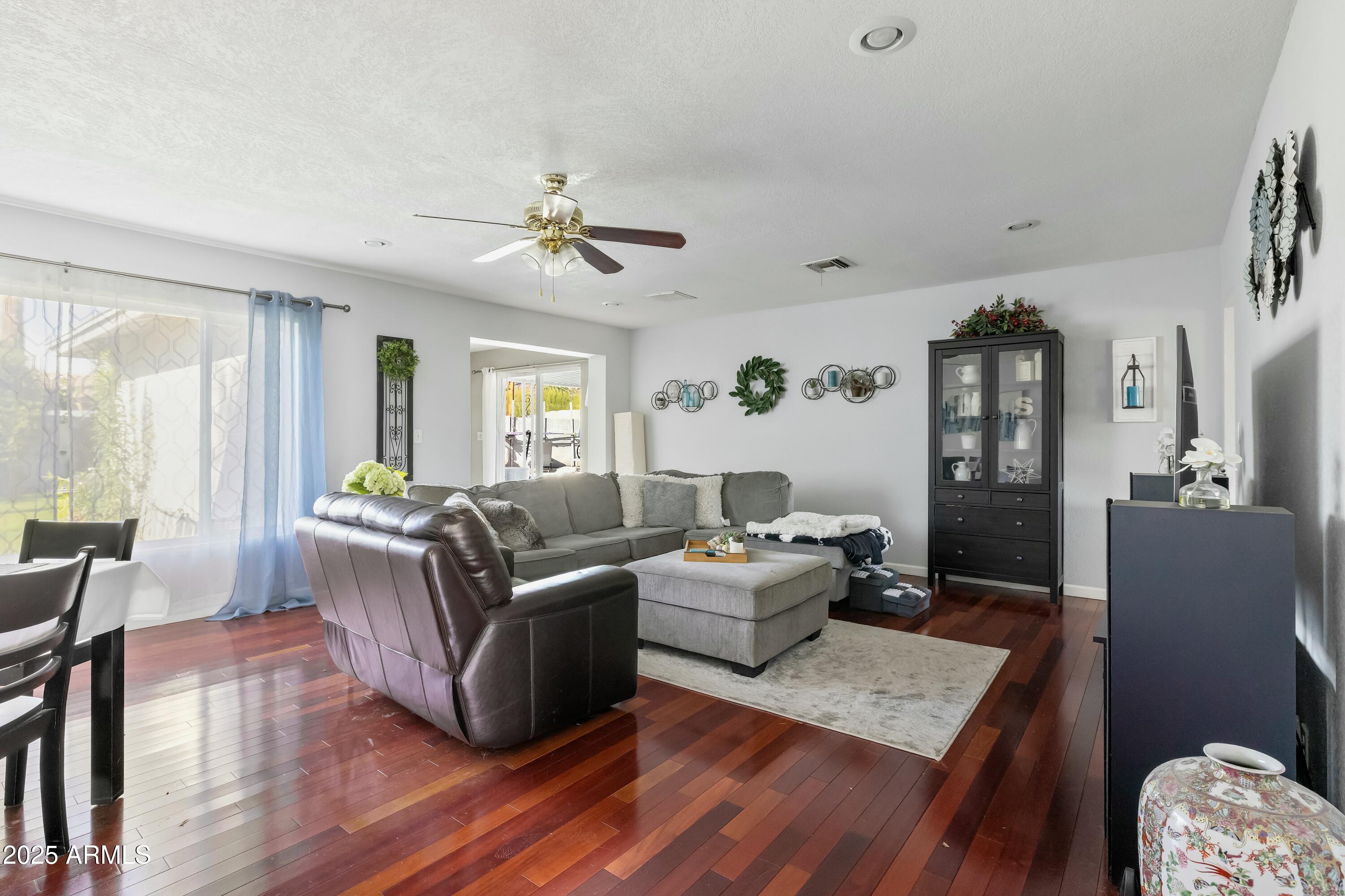 4332 E Calle Redonda Street