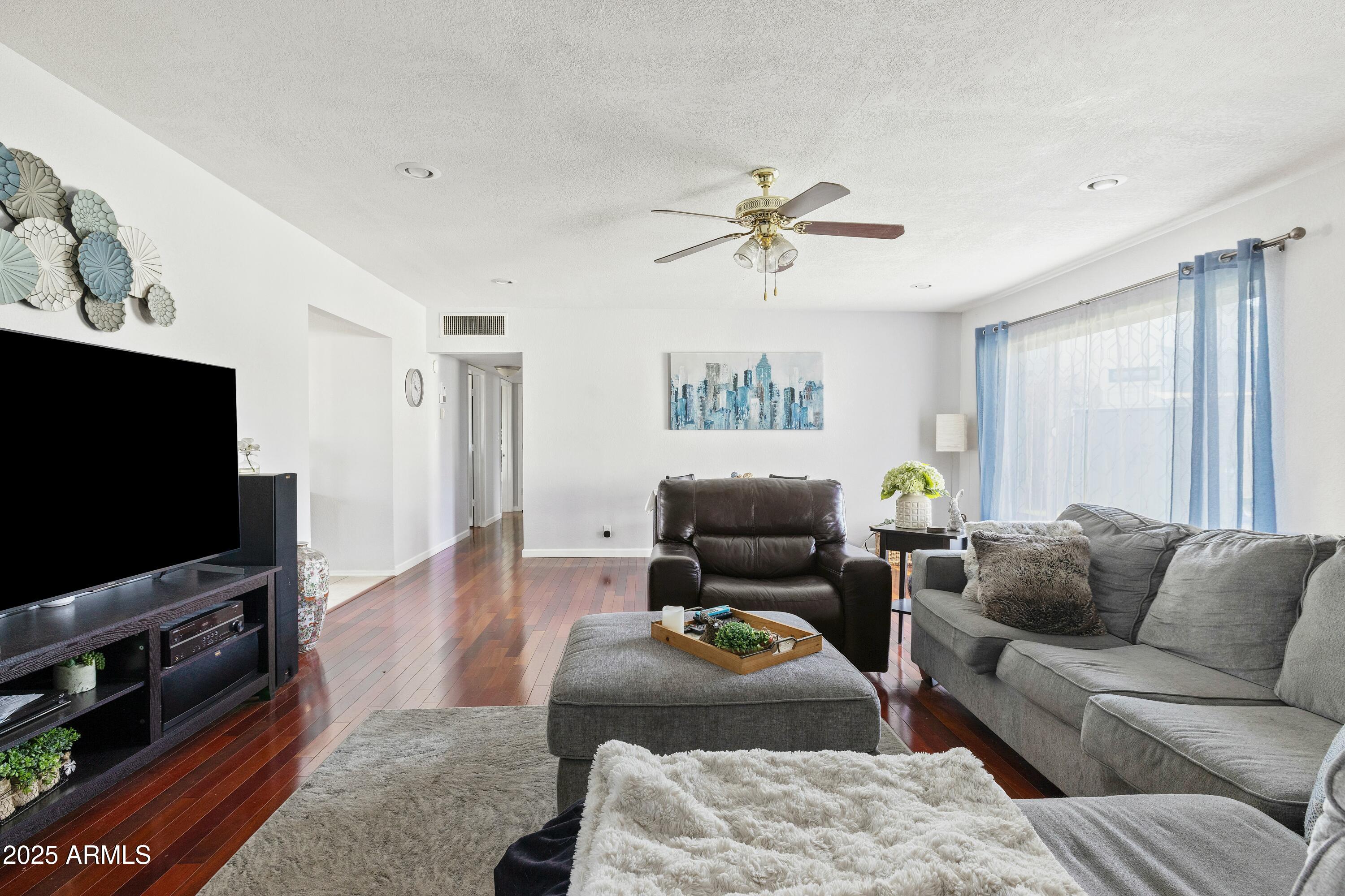 4332 E Calle Redonda Street