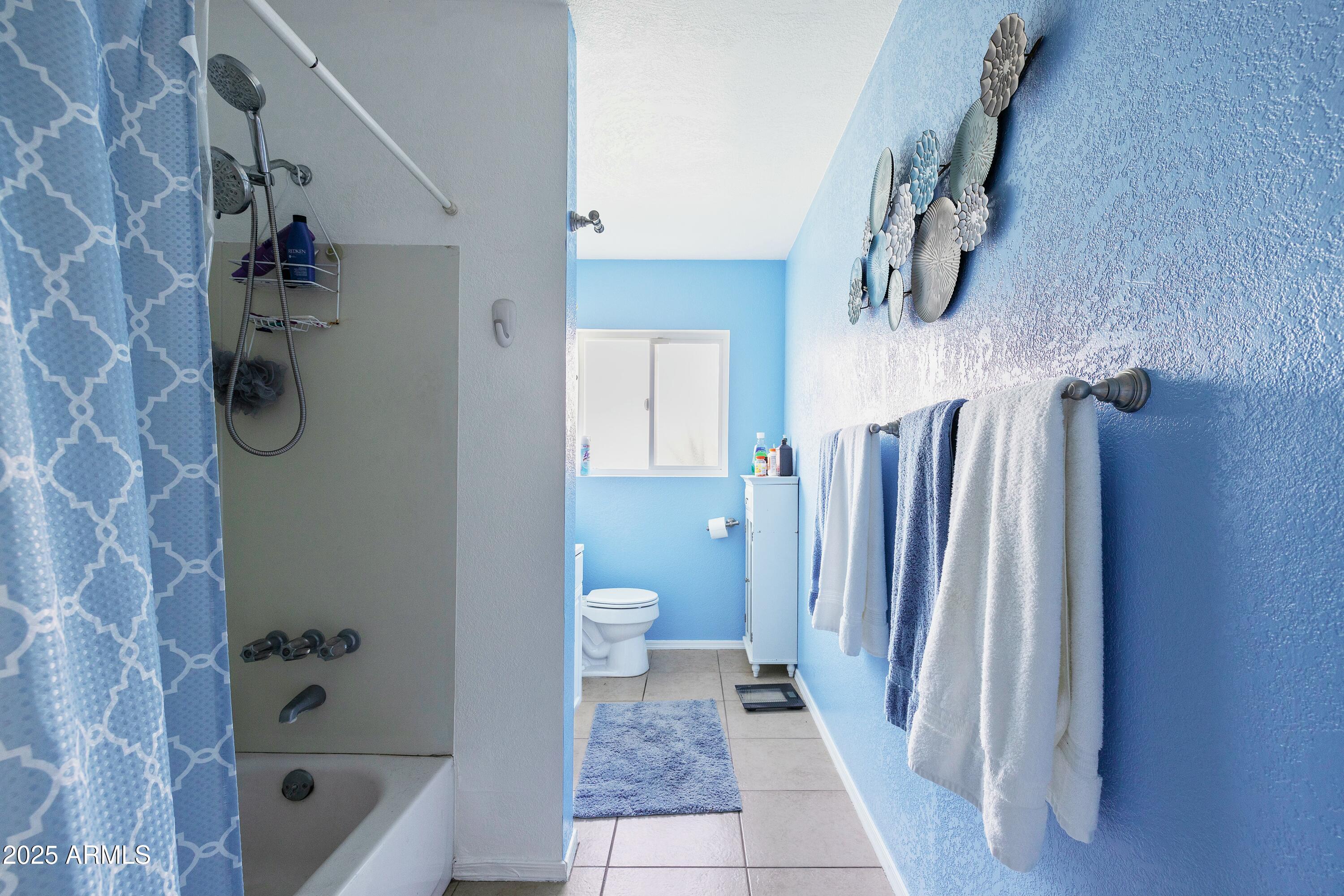 4332 E Calle Redonda Street